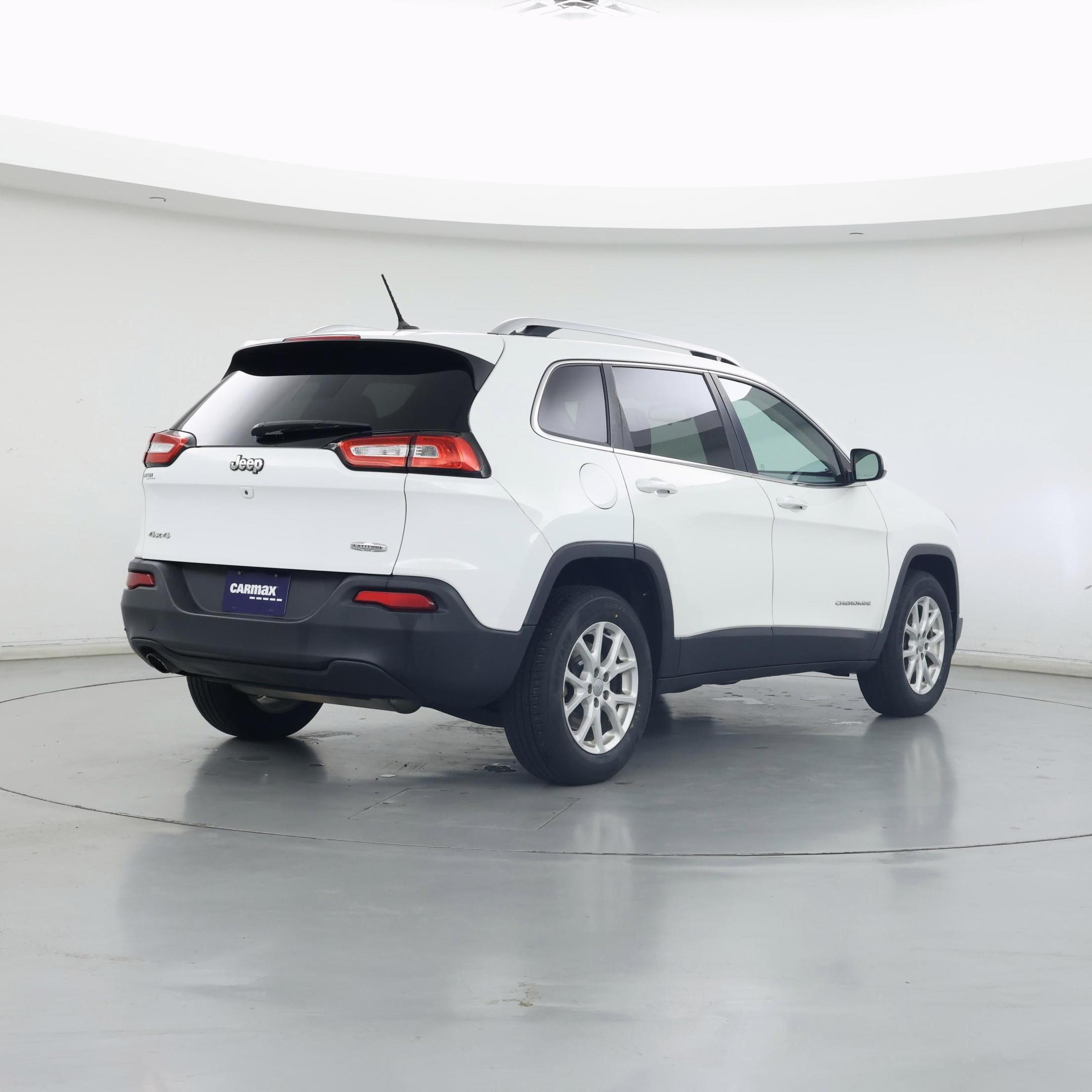 Thumbnail: 2016 Jeep Cherokee - 8