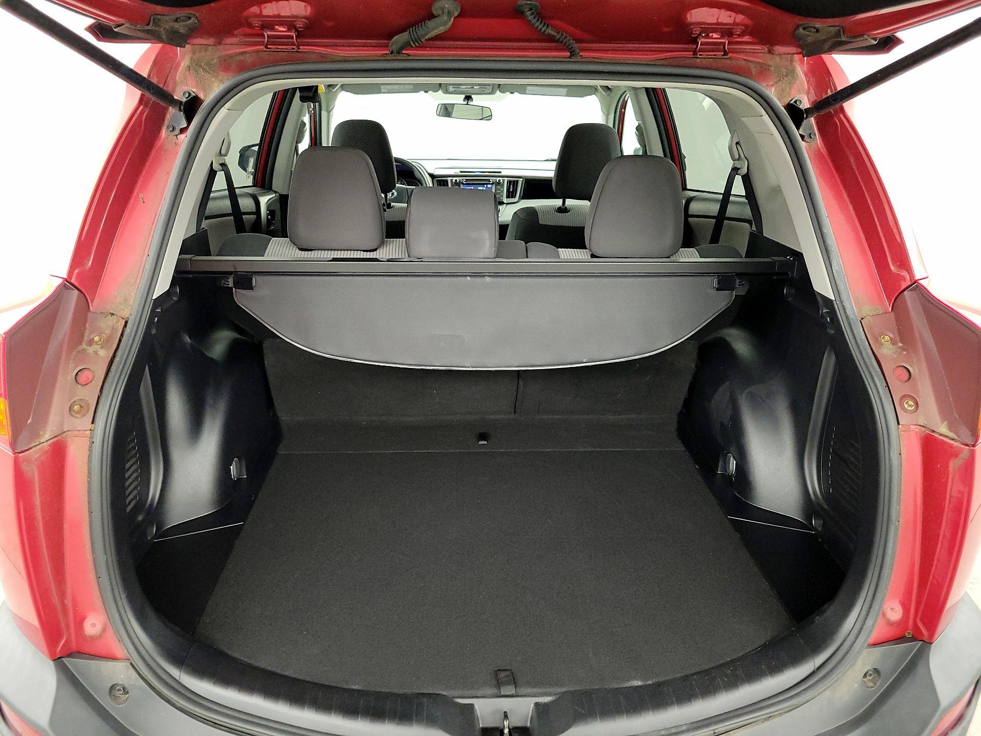 Thumbnail: 2015 Toyota RAV4 - 20