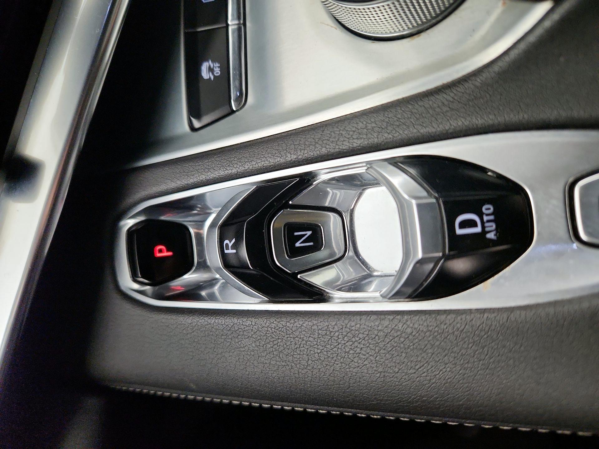 Thumbnail: 2023 Chevrolet Corvette - 18