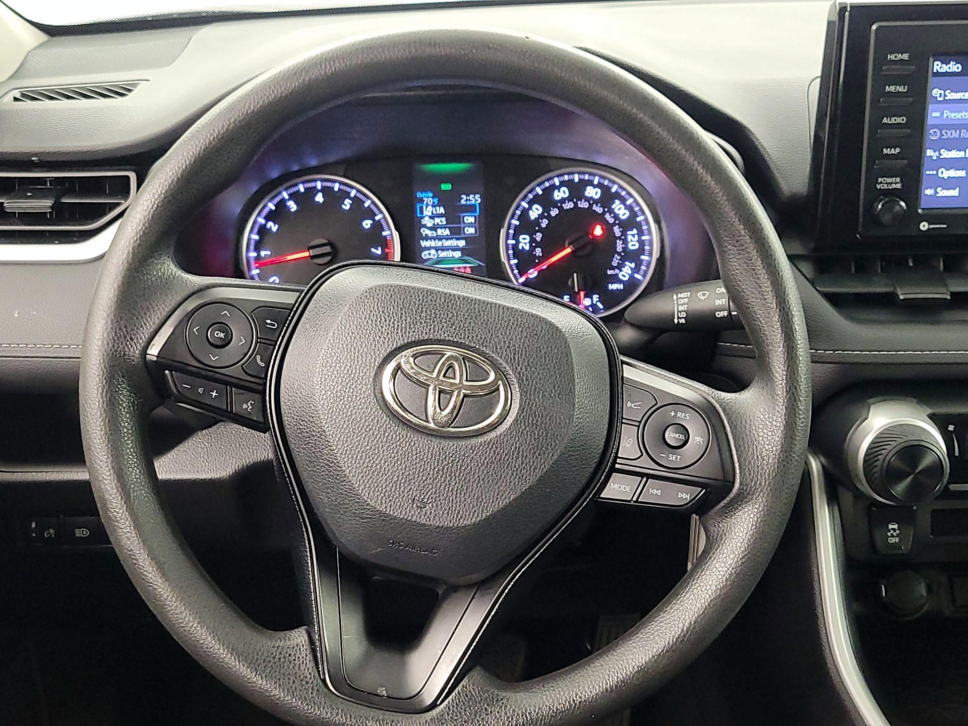 Thumbnail: 2021 Toyota RAV4 - 10