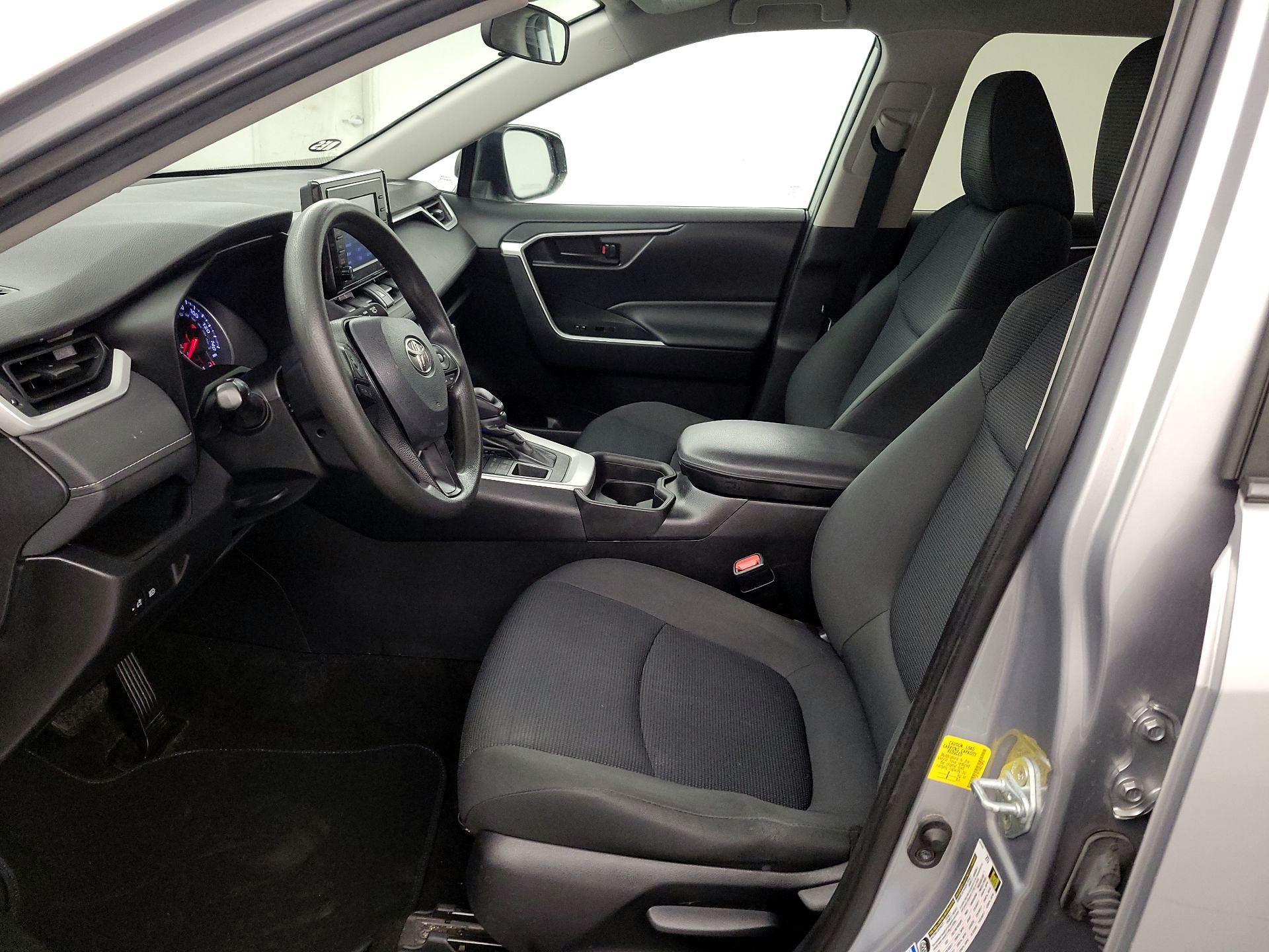 Thumbnail: 2021 Toyota RAV4 - 11