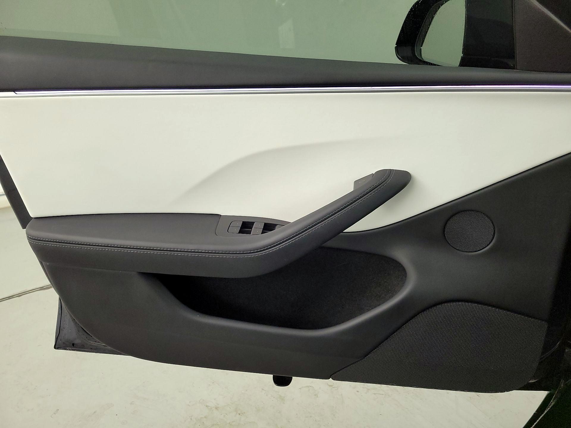 Thumbnail: 2025 Tesla Model 3 - 12