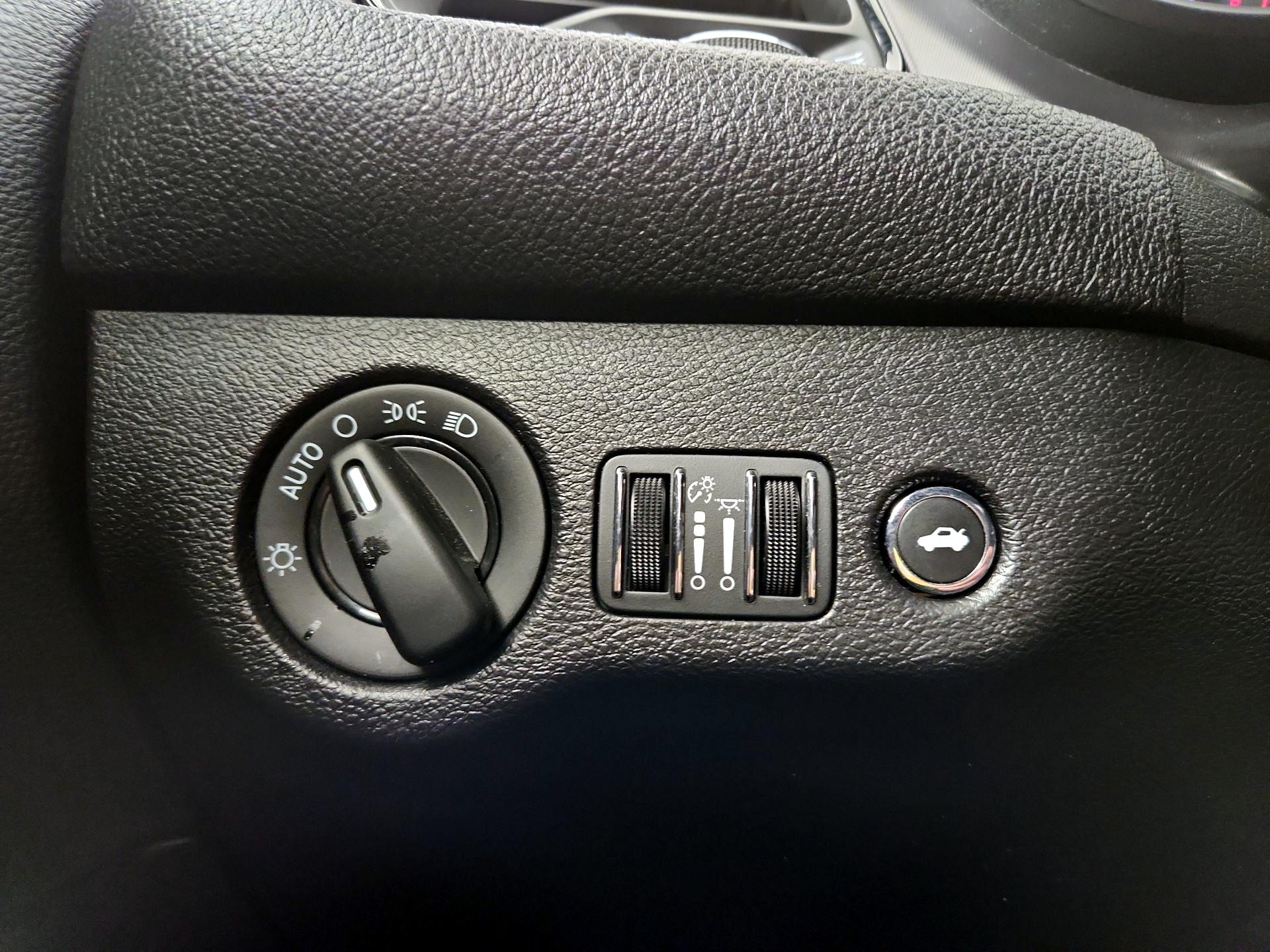 Thumbnail: 2020 Dodge Challenger - 13