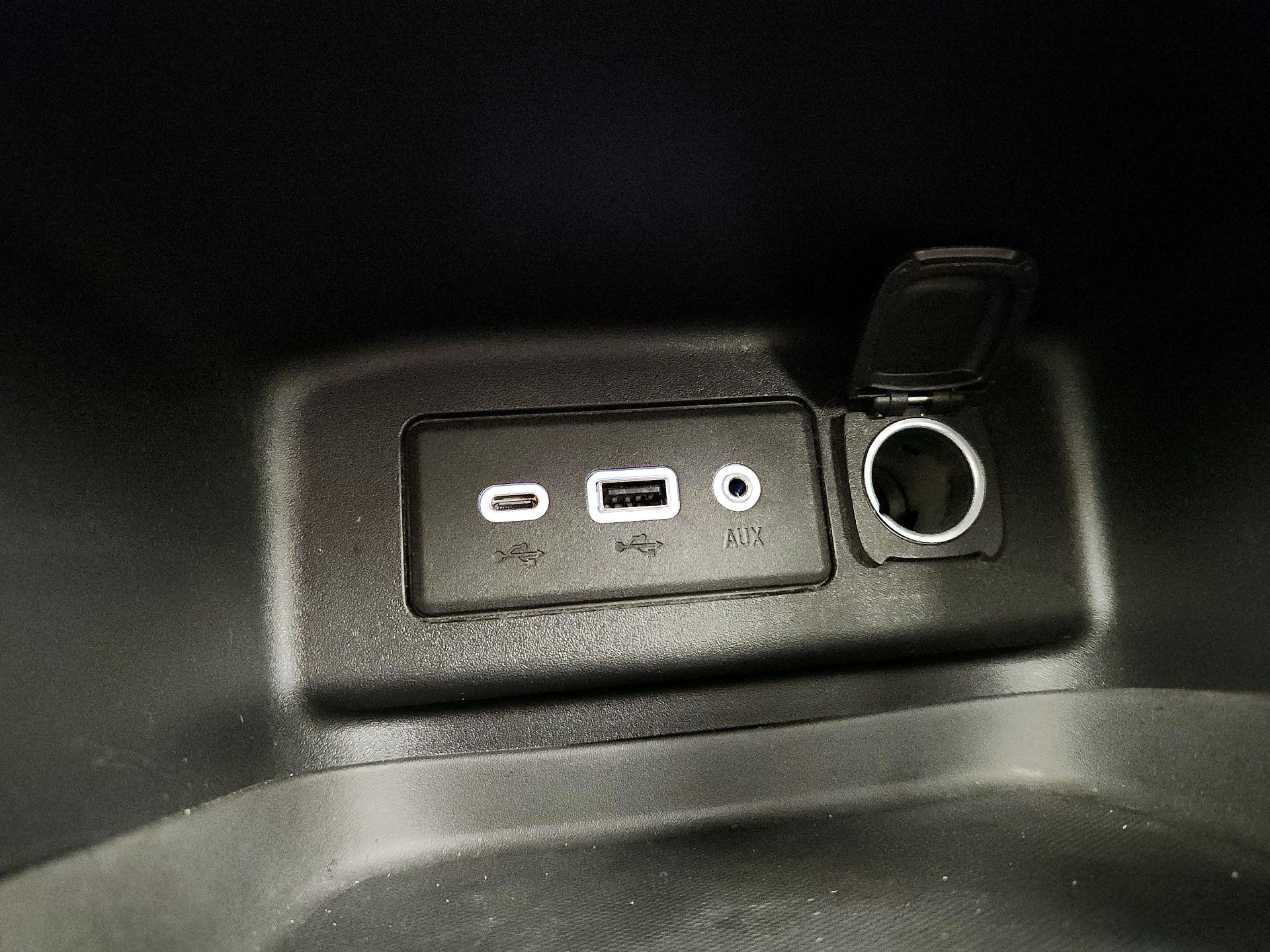 Thumbnail: 2019 Chevrolet Equinox - 18