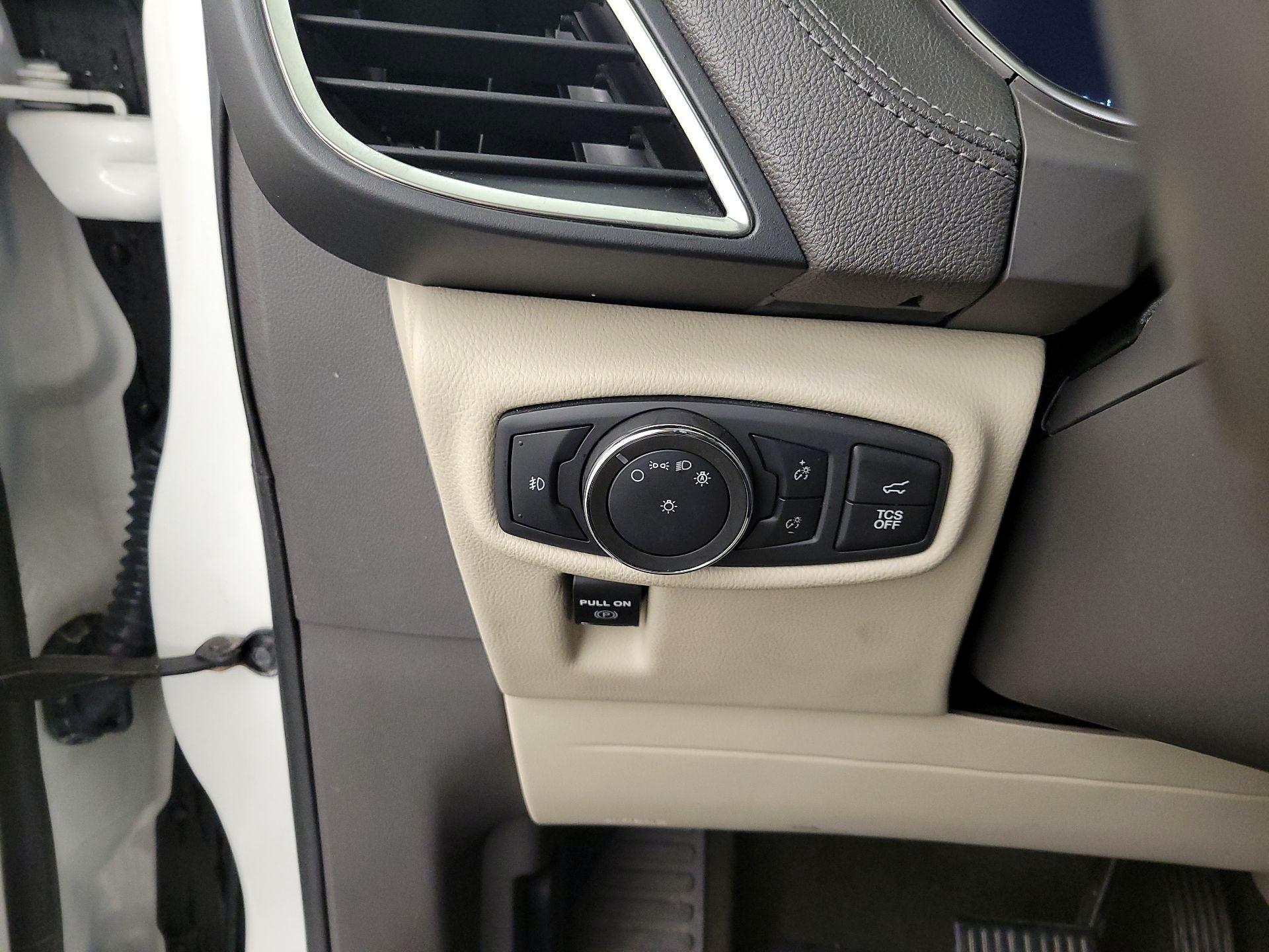 Thumbnail: 2020 Lincoln Nautilus - 13