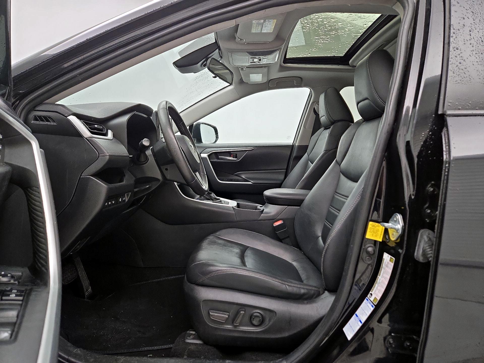 Thumbnail: 2021 Toyota RAV4 - 11