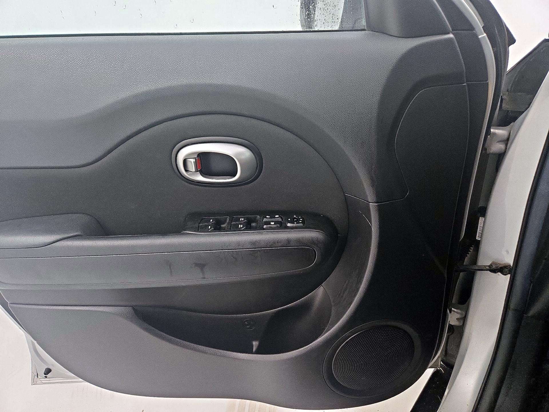 Thumbnail: 2014 Kia Soul - 12