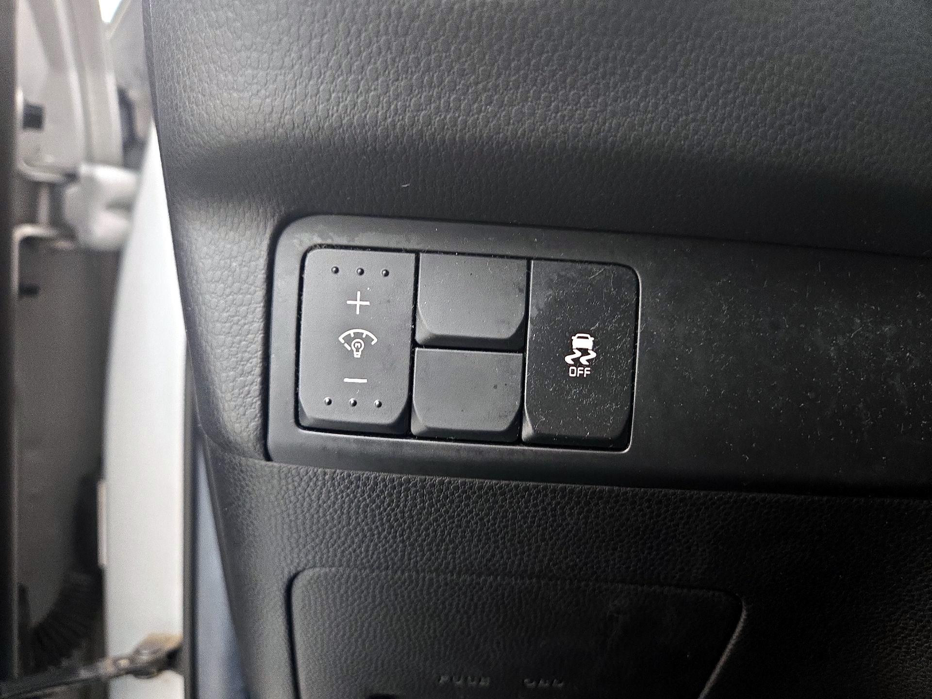 Thumbnail: 2014 Kia Soul - 13