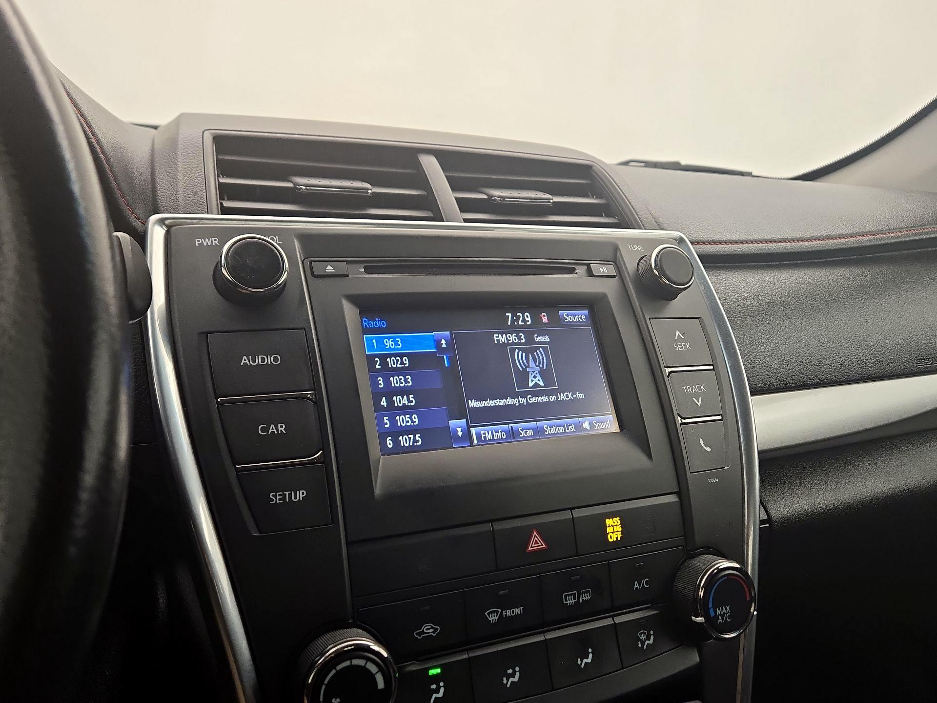 Thumbnail: 2017 Toyota Camry - 15