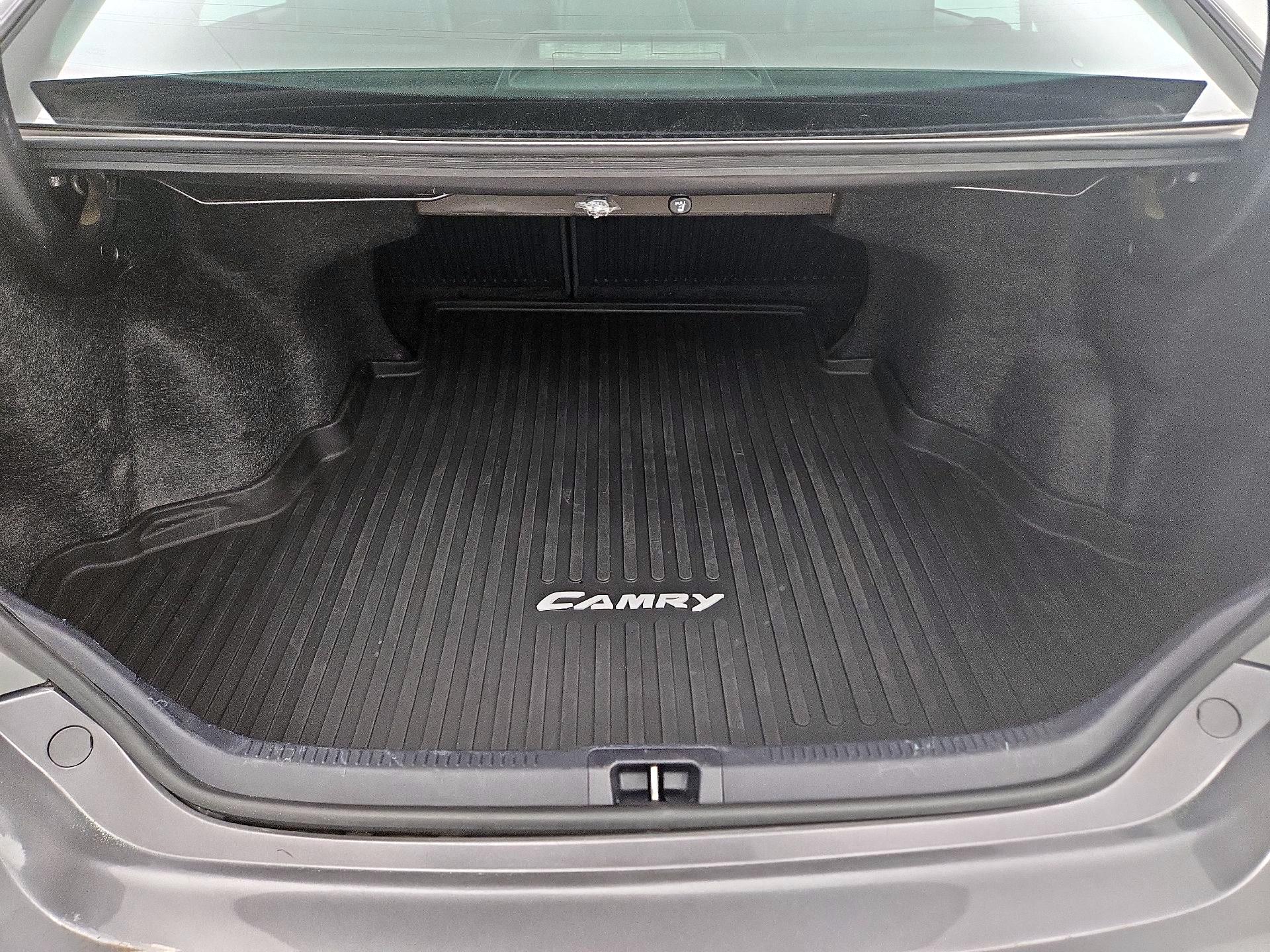 Thumbnail: 2017 Toyota Camry - 20