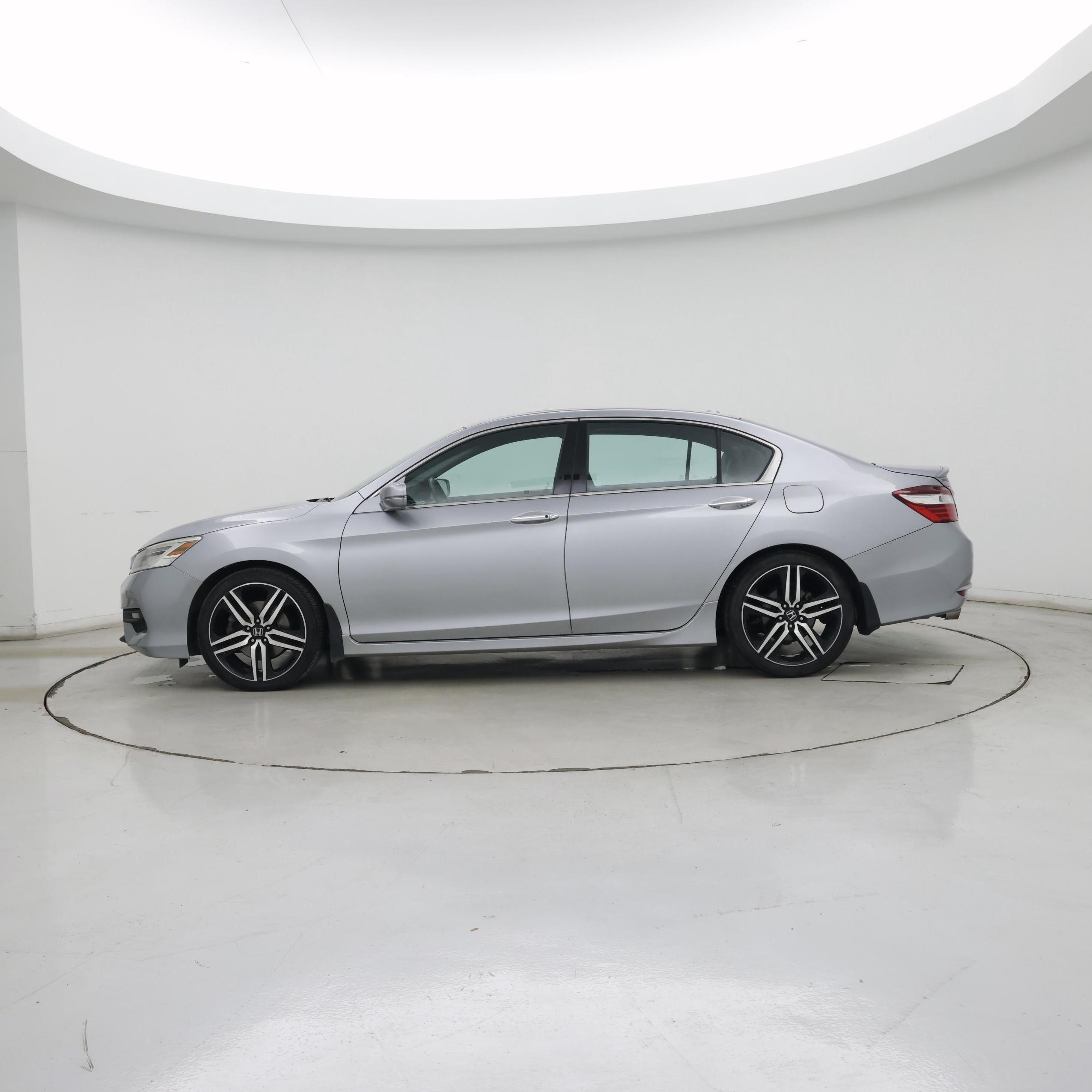 Thumbnail: 2017 Honda Accord - 3