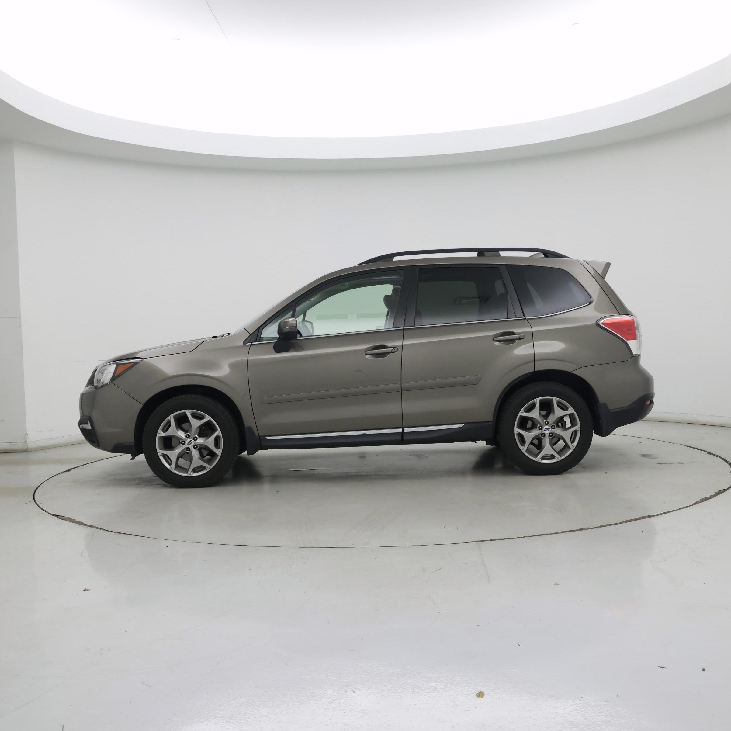 Thumbnail: 2017 Subaru Forester - 3