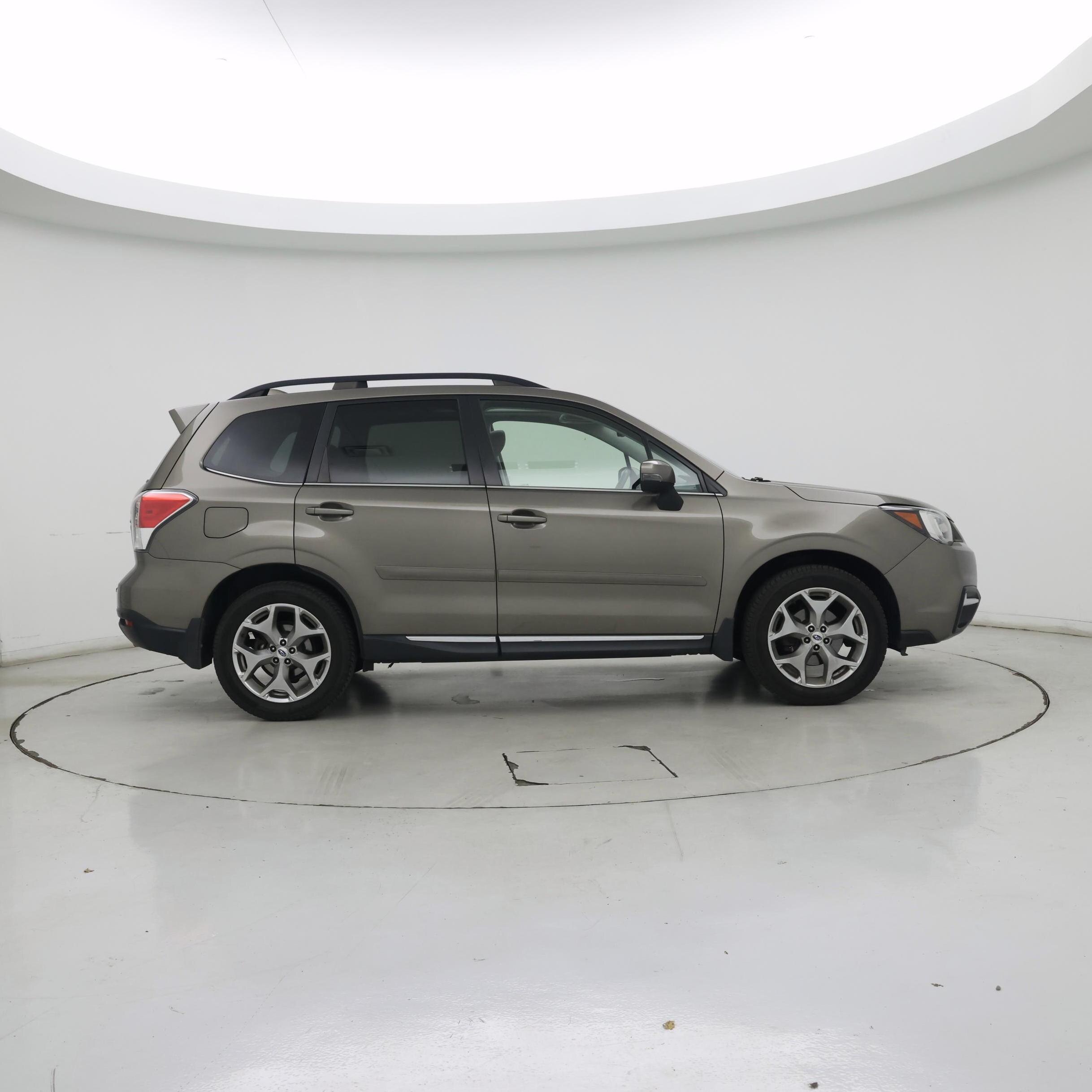 Thumbnail: 2017 Subaru Forester - 7