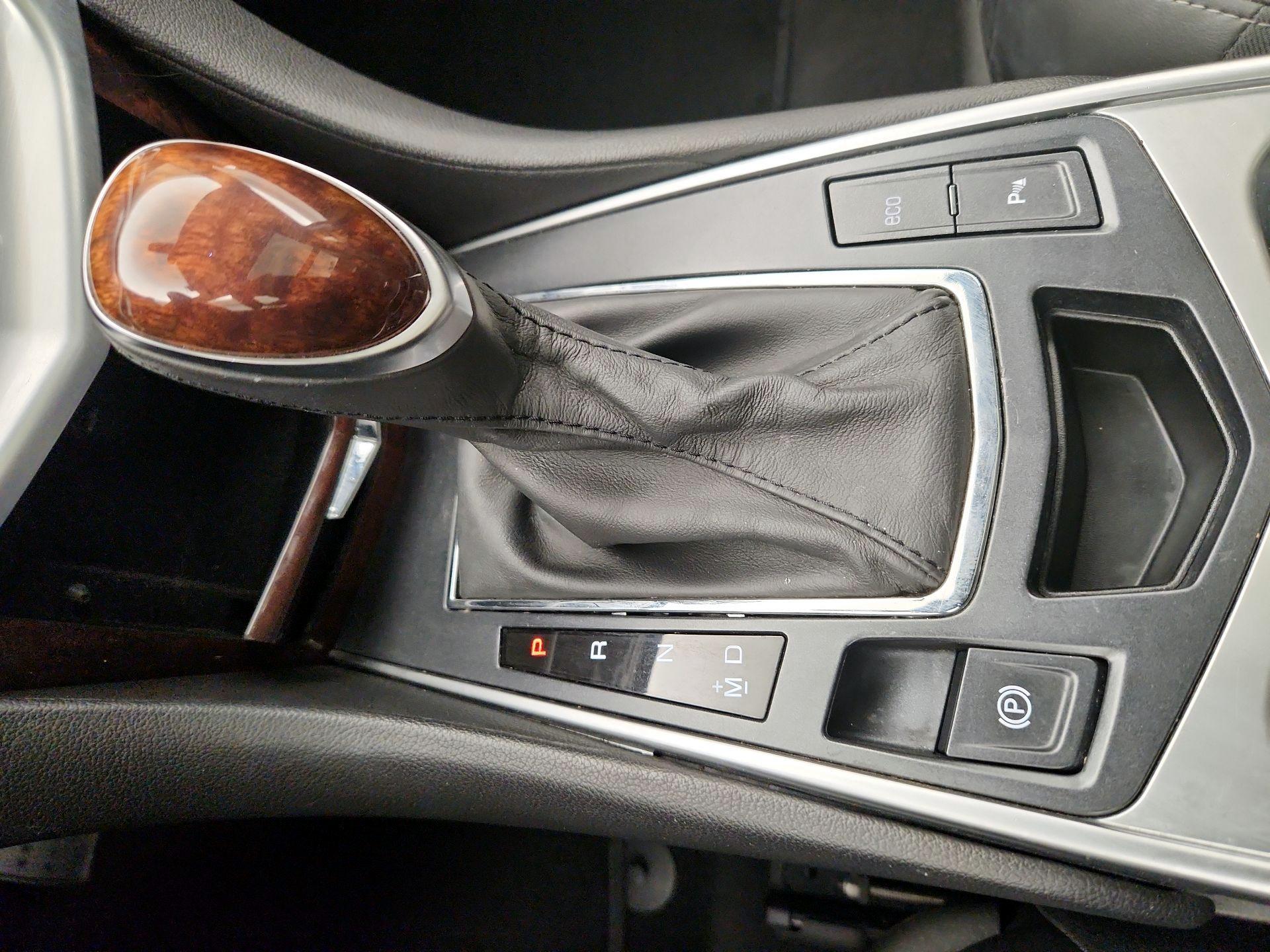 Thumbnail: 2015 Cadillac SRX - 17