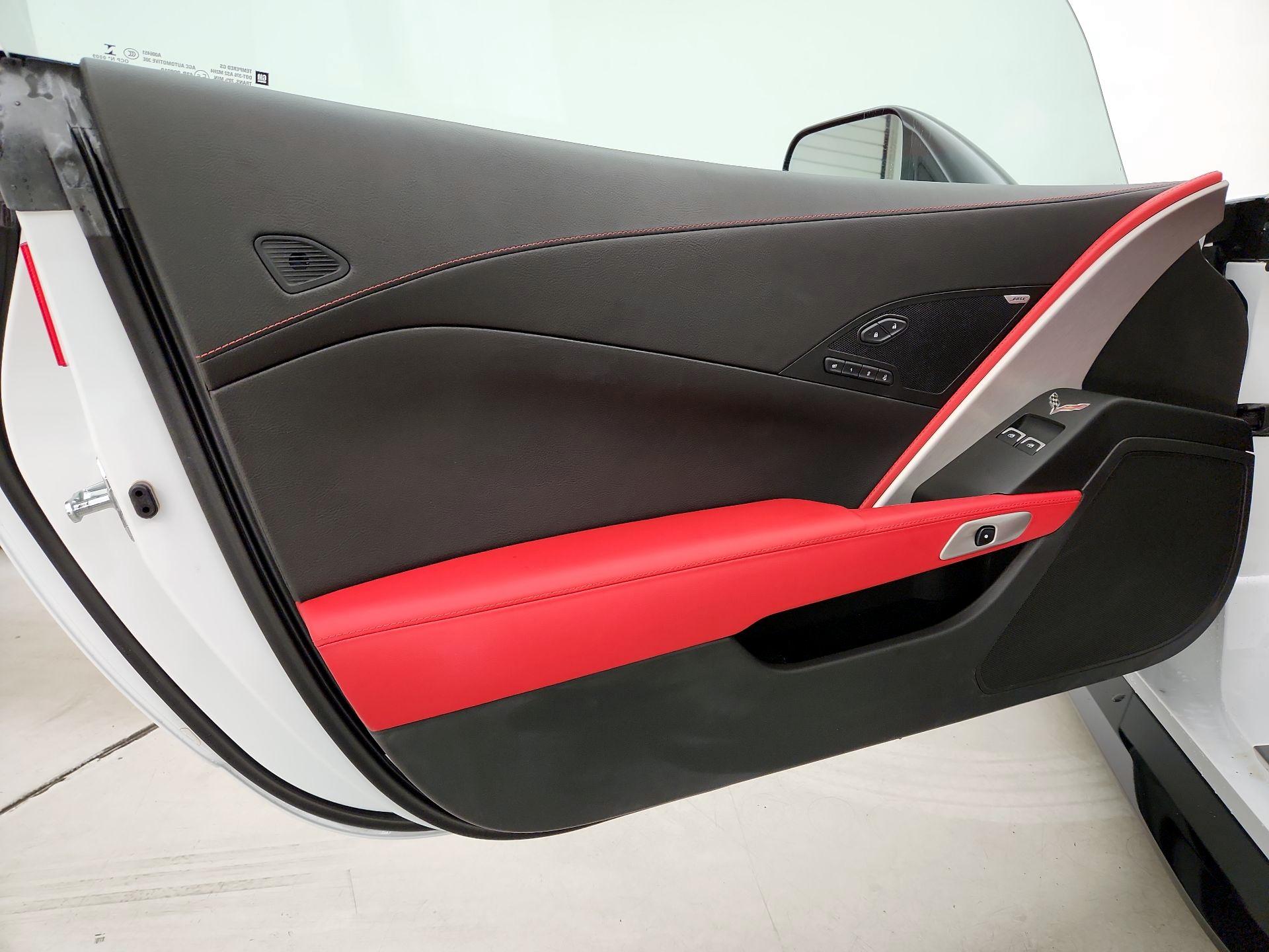 Thumbnail: 2015 Chevrolet Corvette - 12