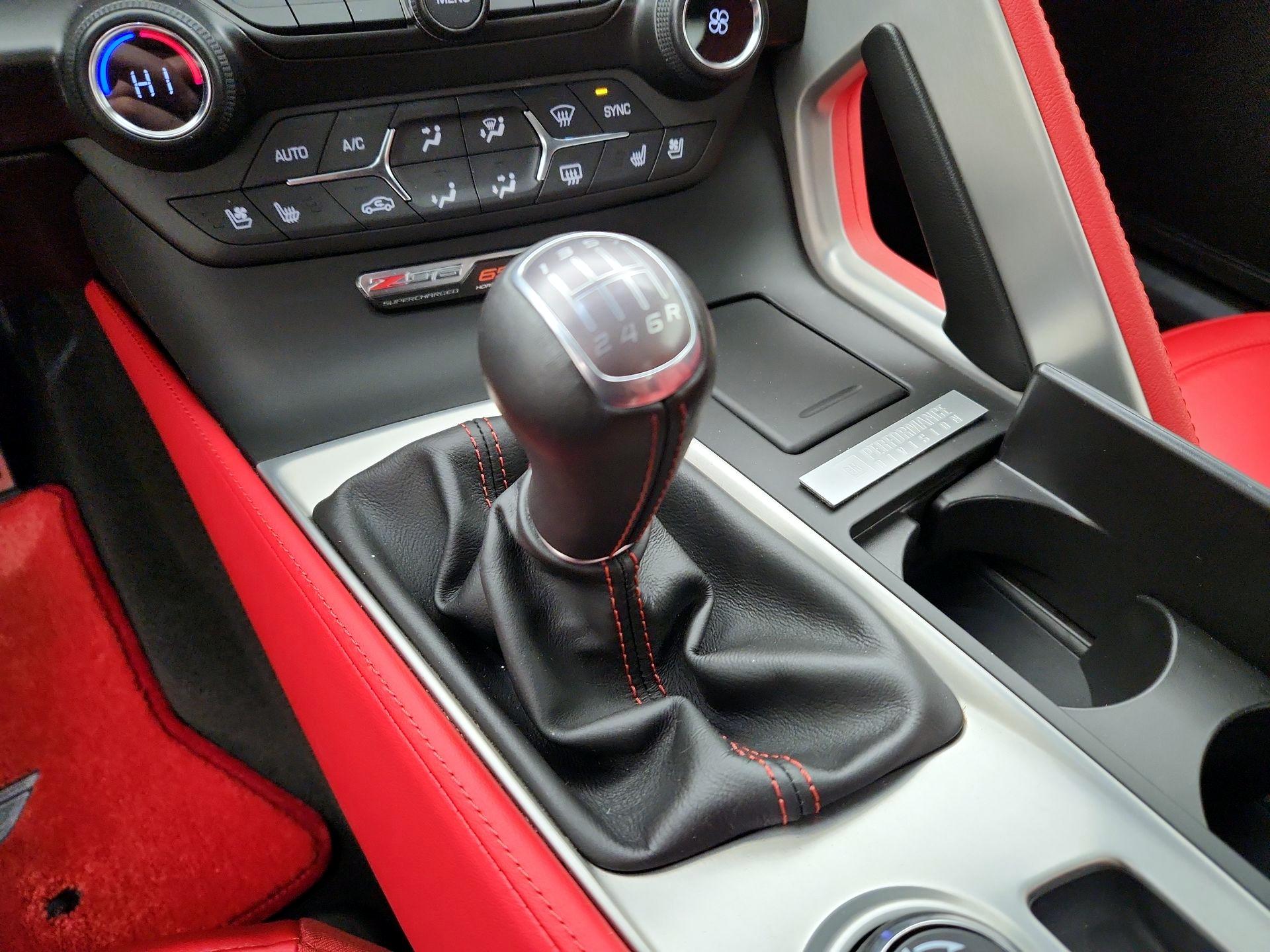 Thumbnail: 2015 Chevrolet Corvette - 18