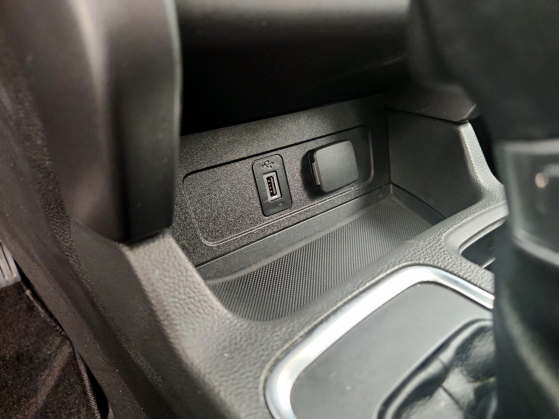 Thumbnail: 2017 Ford Escape - 19