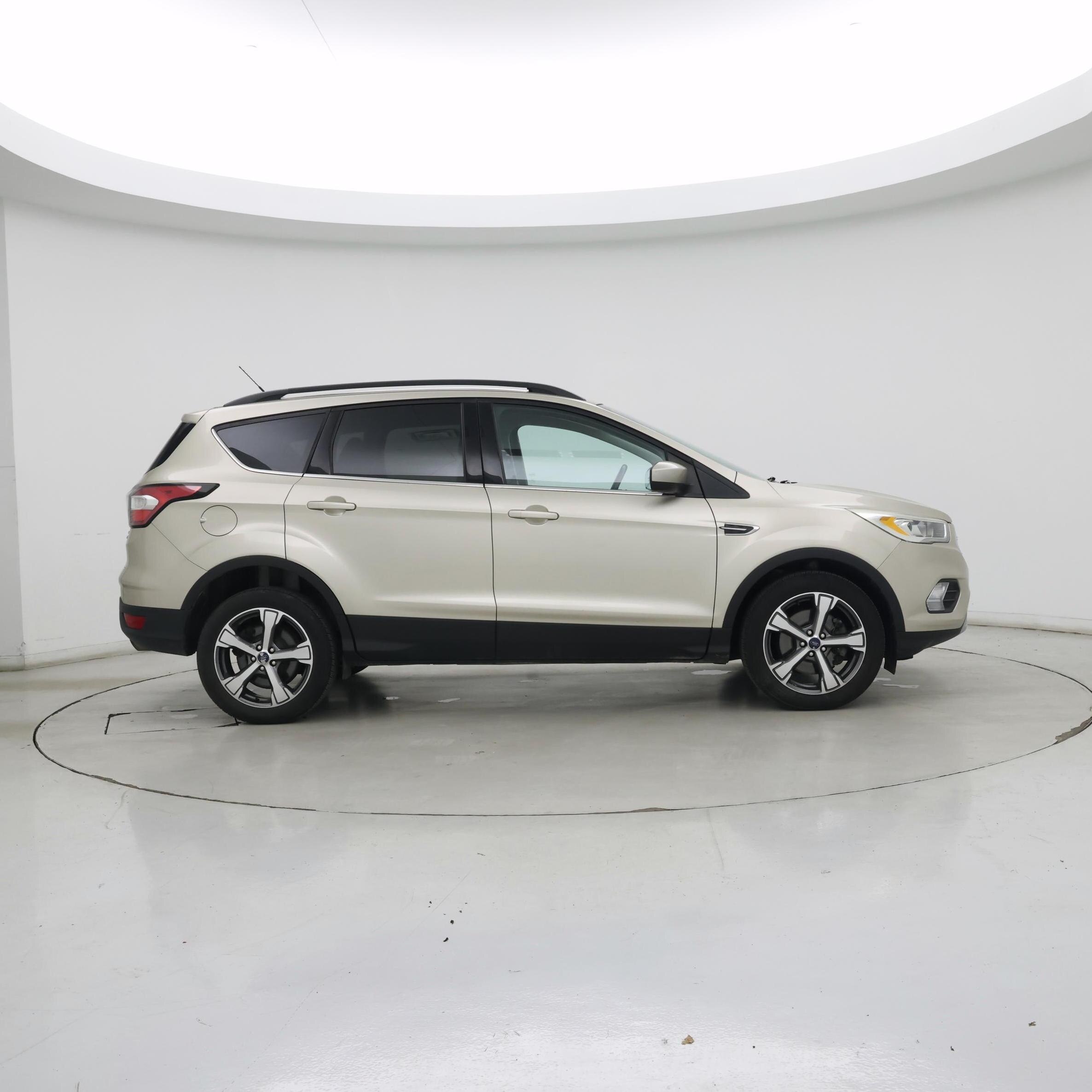 Thumbnail: 2017 Ford Escape - 7