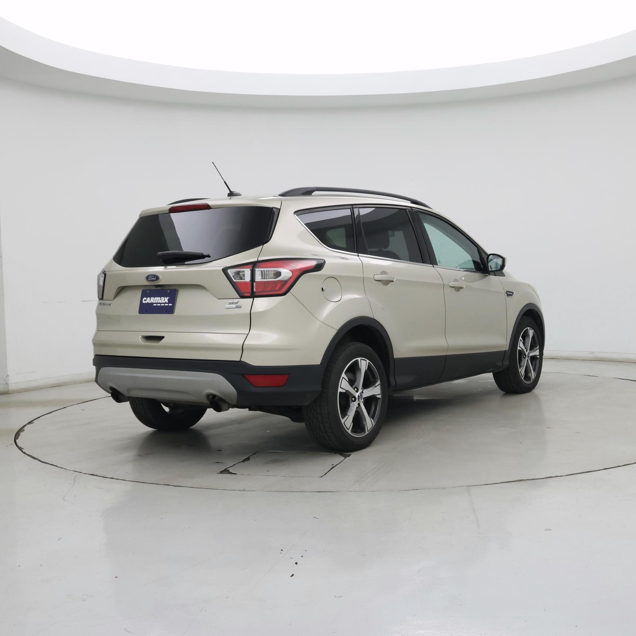 Thumbnail: 2017 Ford Escape - 8