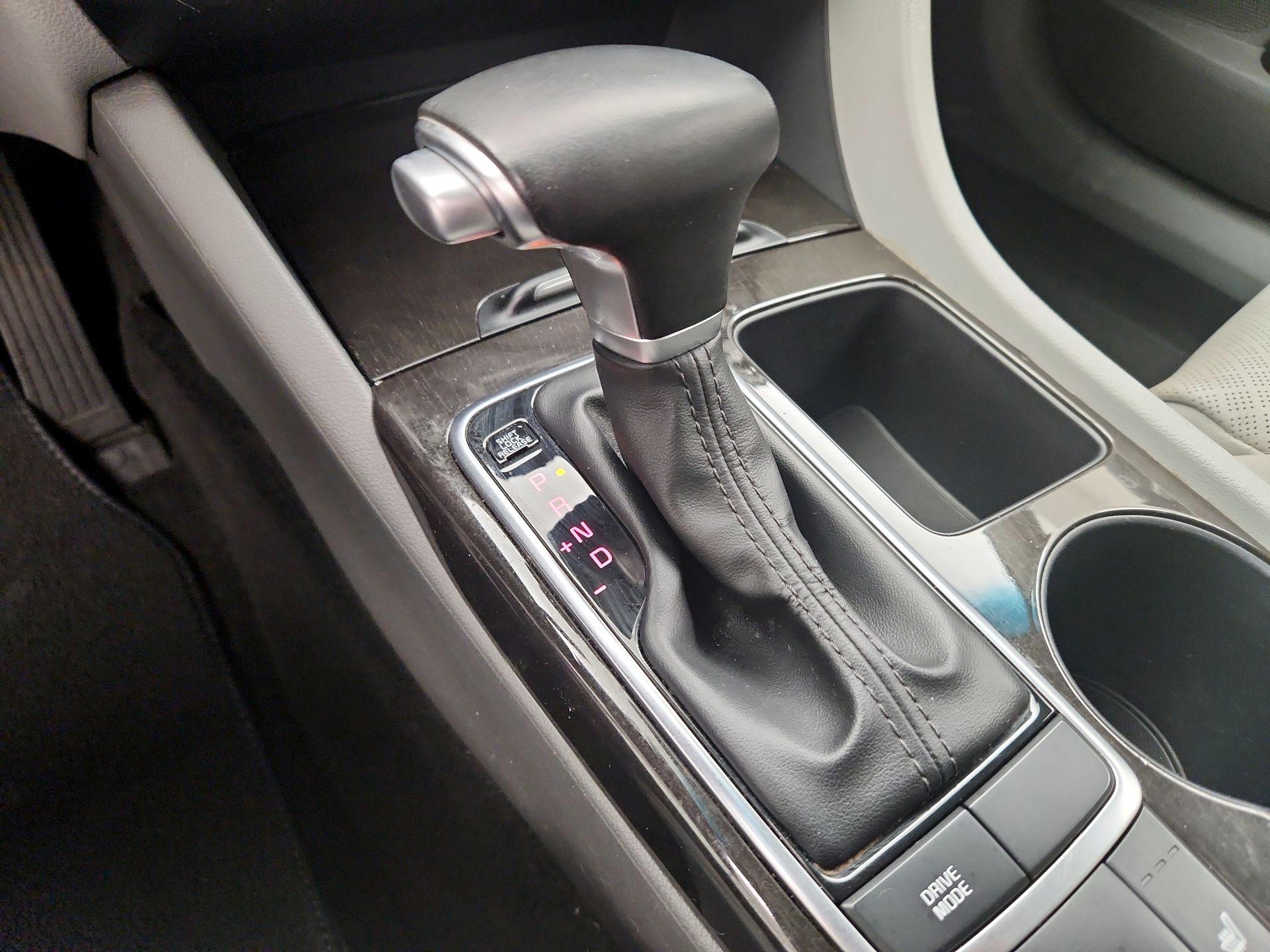 Thumbnail: 2018 Kia Optima - 17