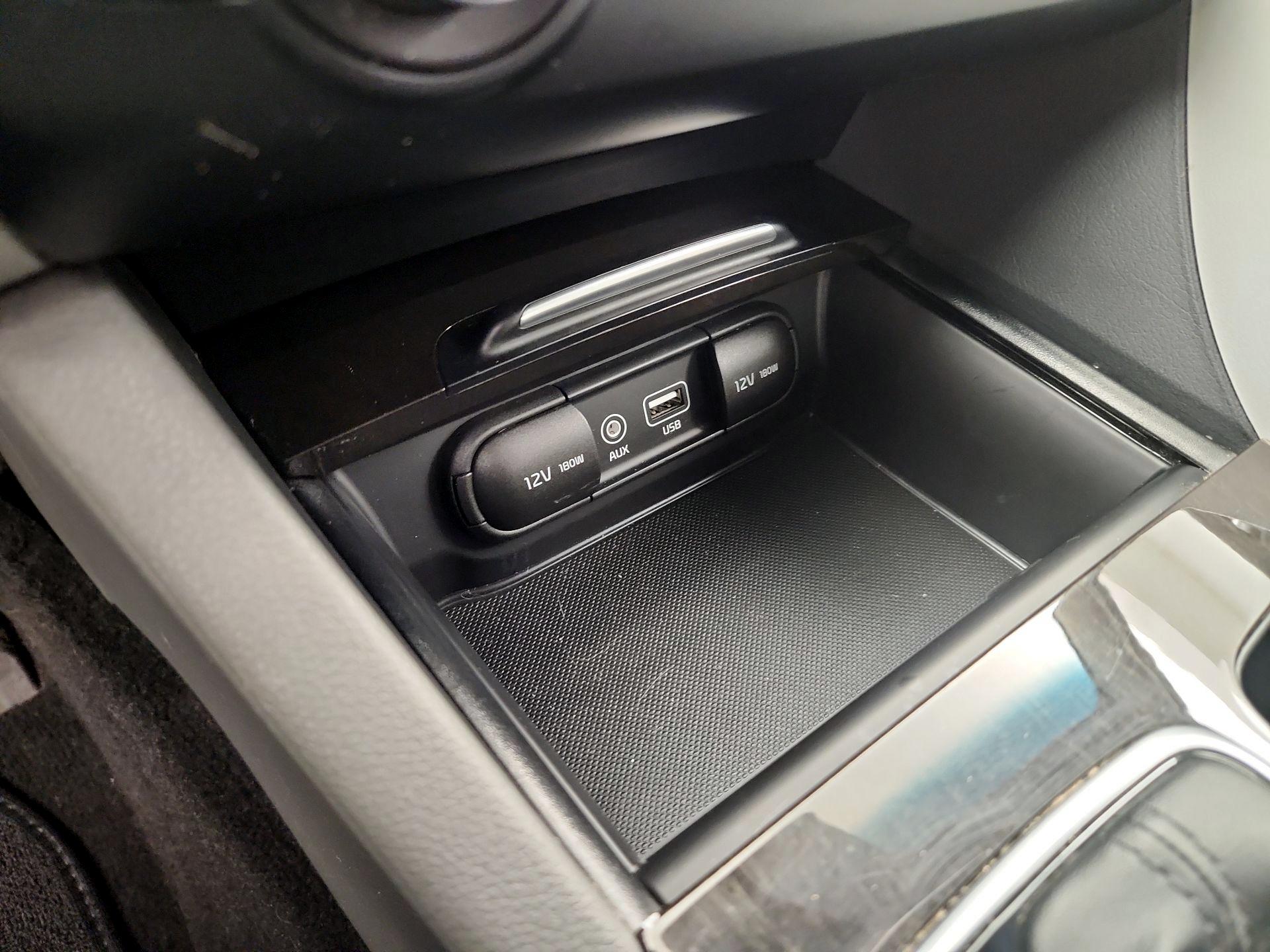 Thumbnail: 2018 Kia Optima - 18