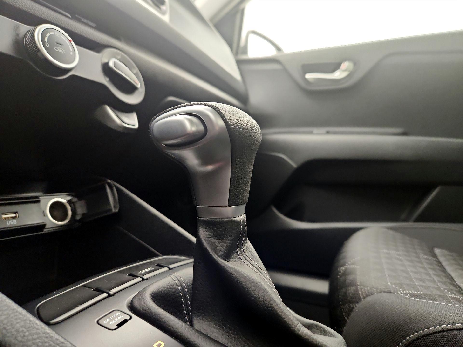 Thumbnail: 2023 Kia Rio - 17