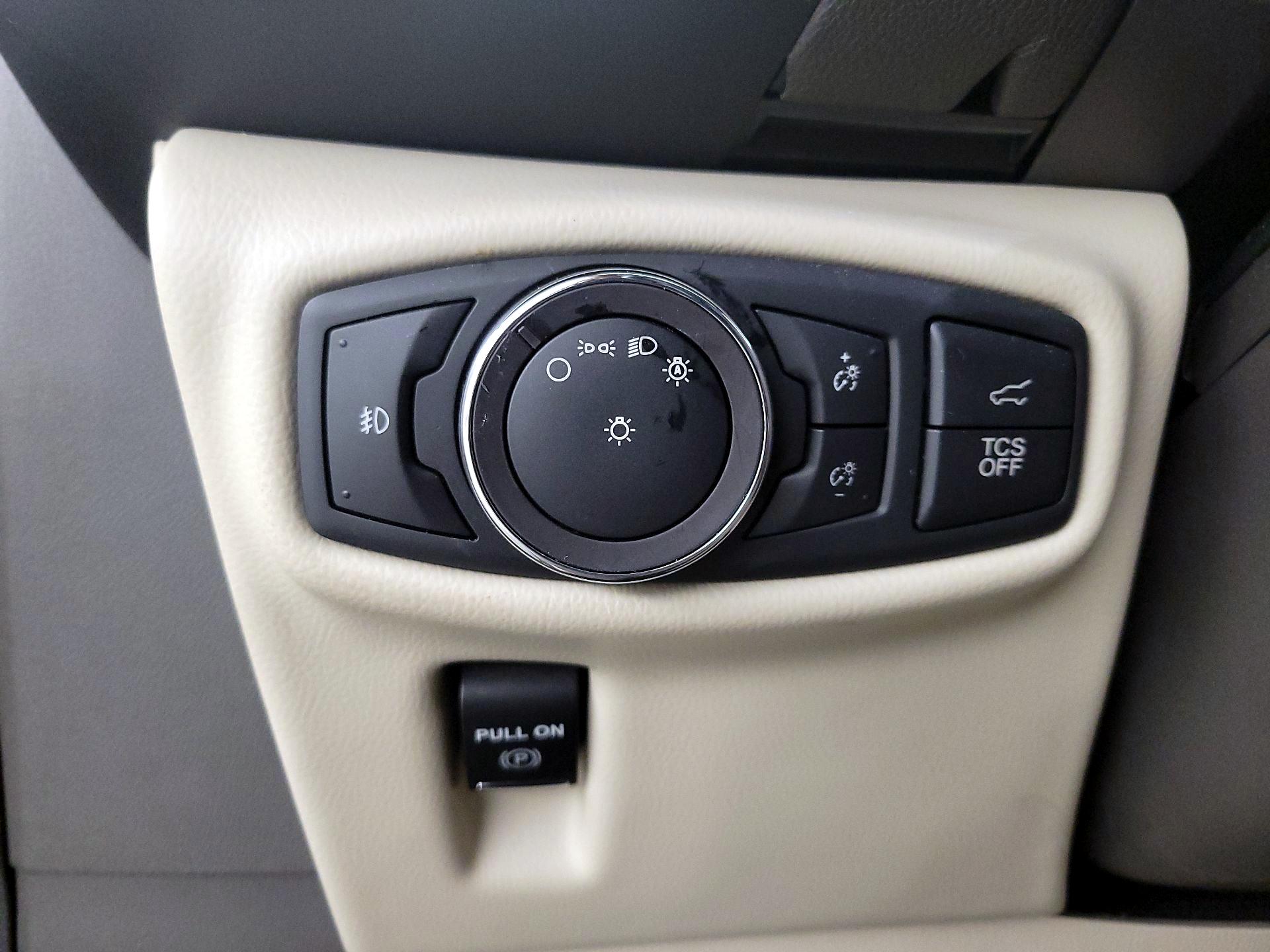 Thumbnail: 2019 Lincoln Nautilus - 13