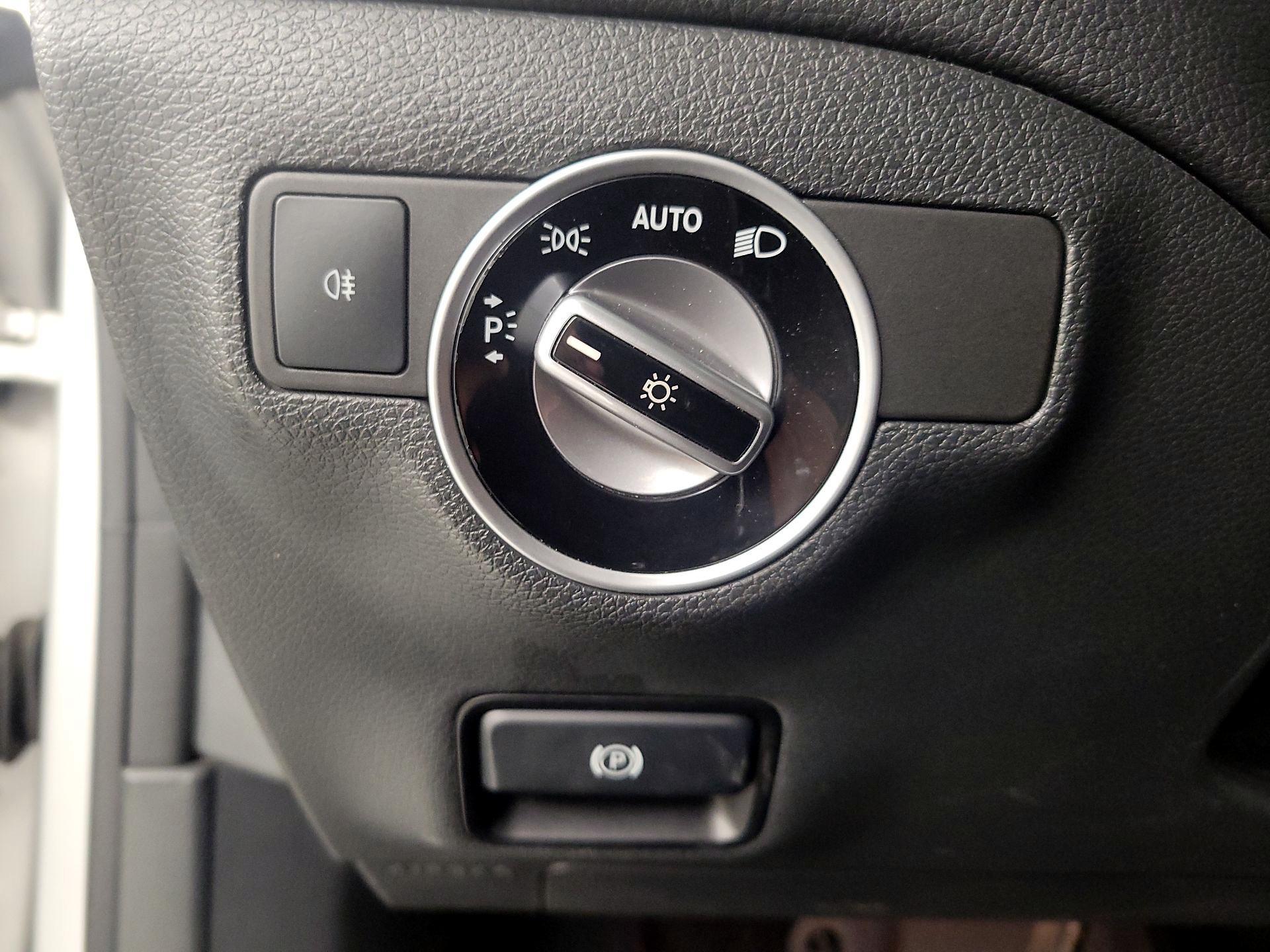 Thumbnail: 2017 Mercedes-Benz CLA - 13