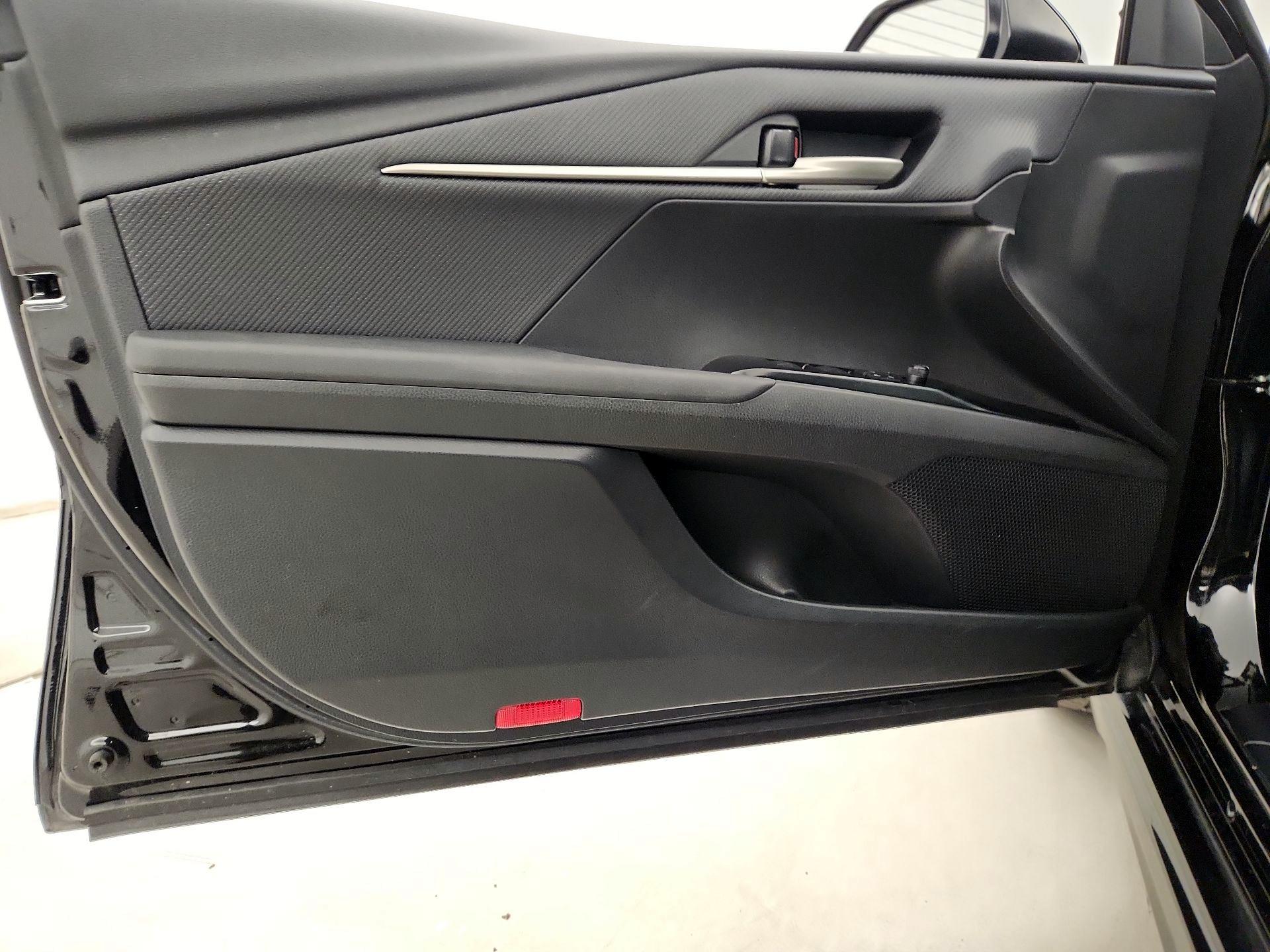 Thumbnail: 2025 Toyota Camry - 12