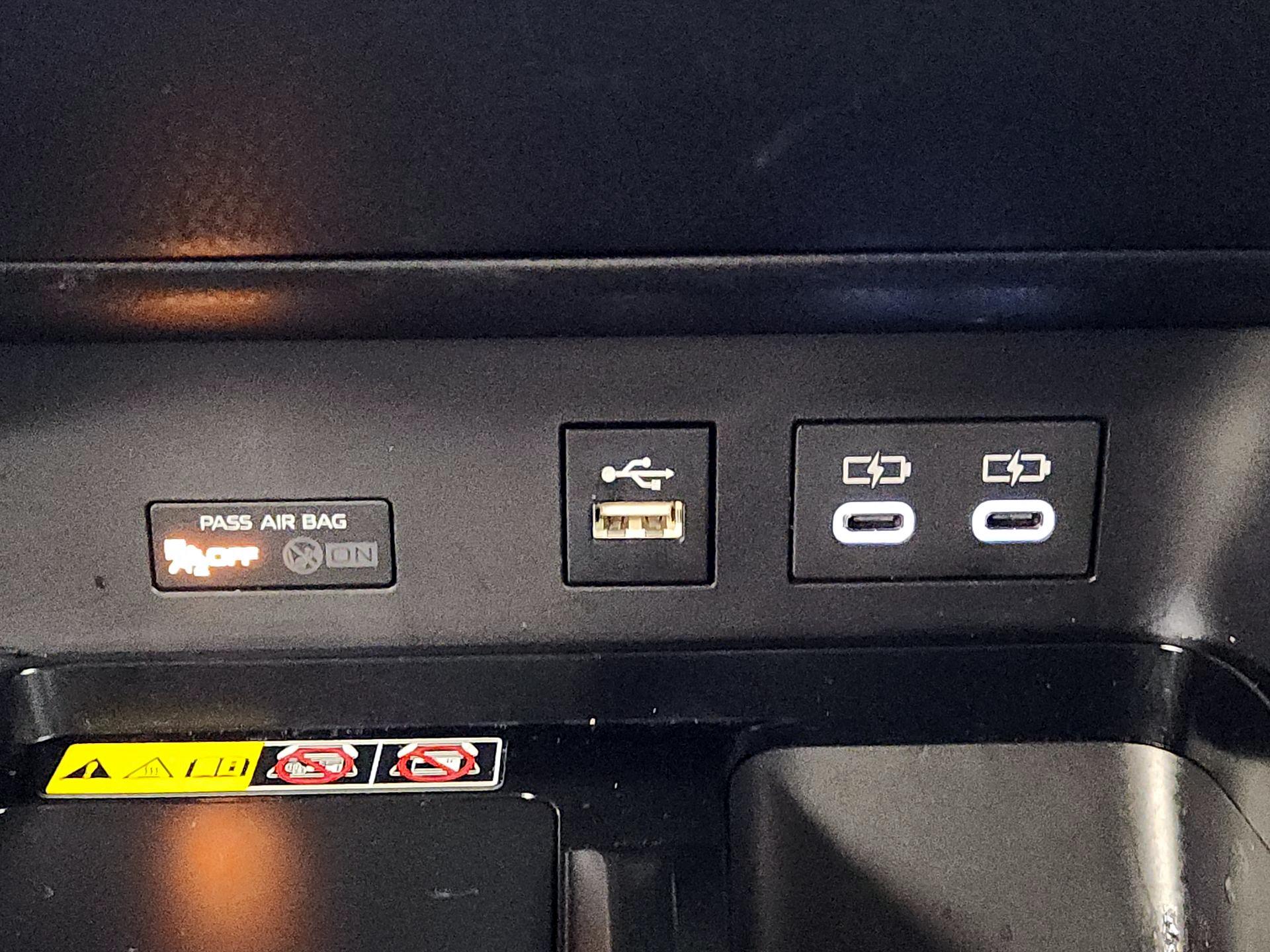 Thumbnail: 2025 Toyota Camry - 18