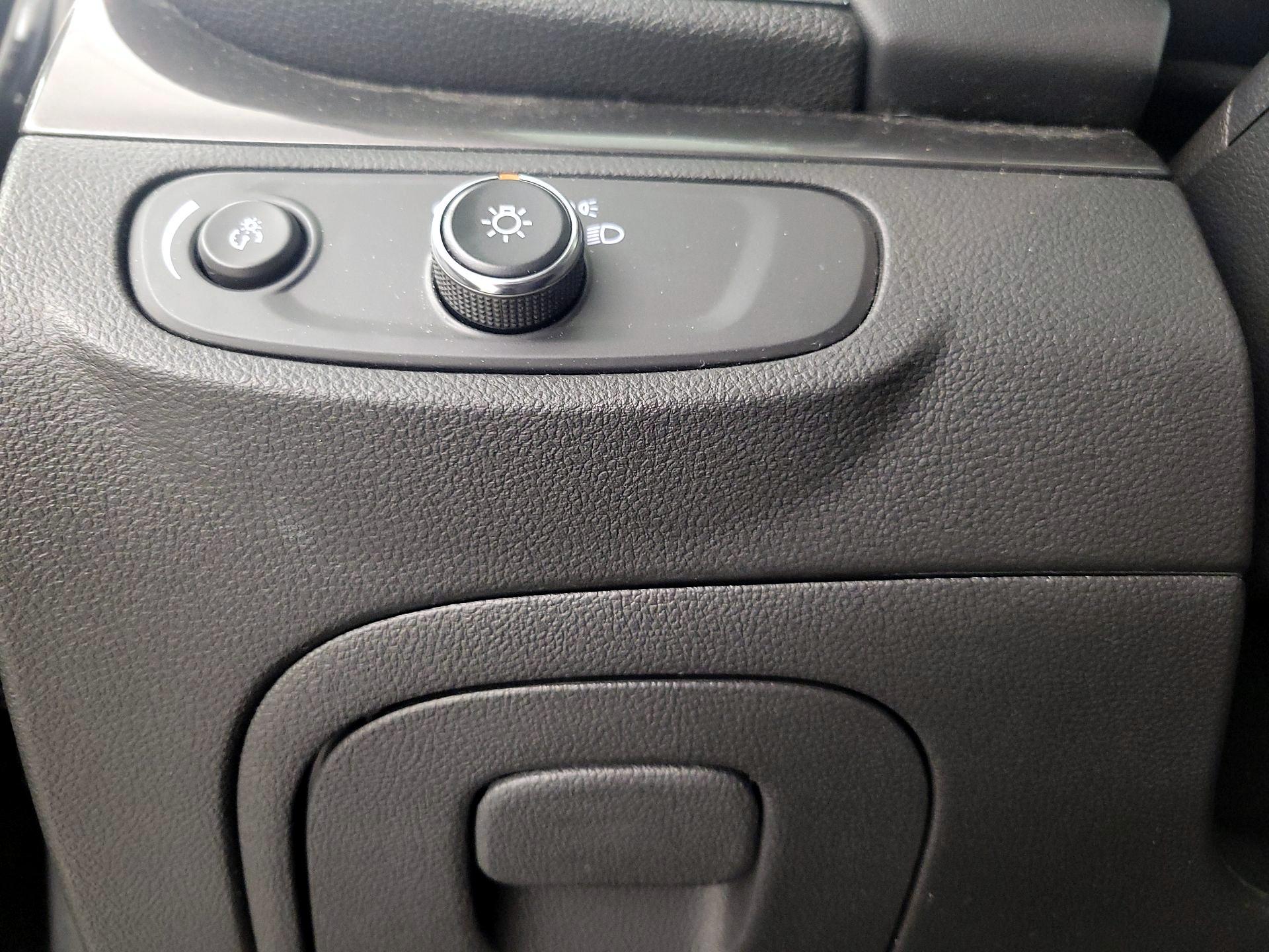 Thumbnail: 2018 Buick Encore - 13