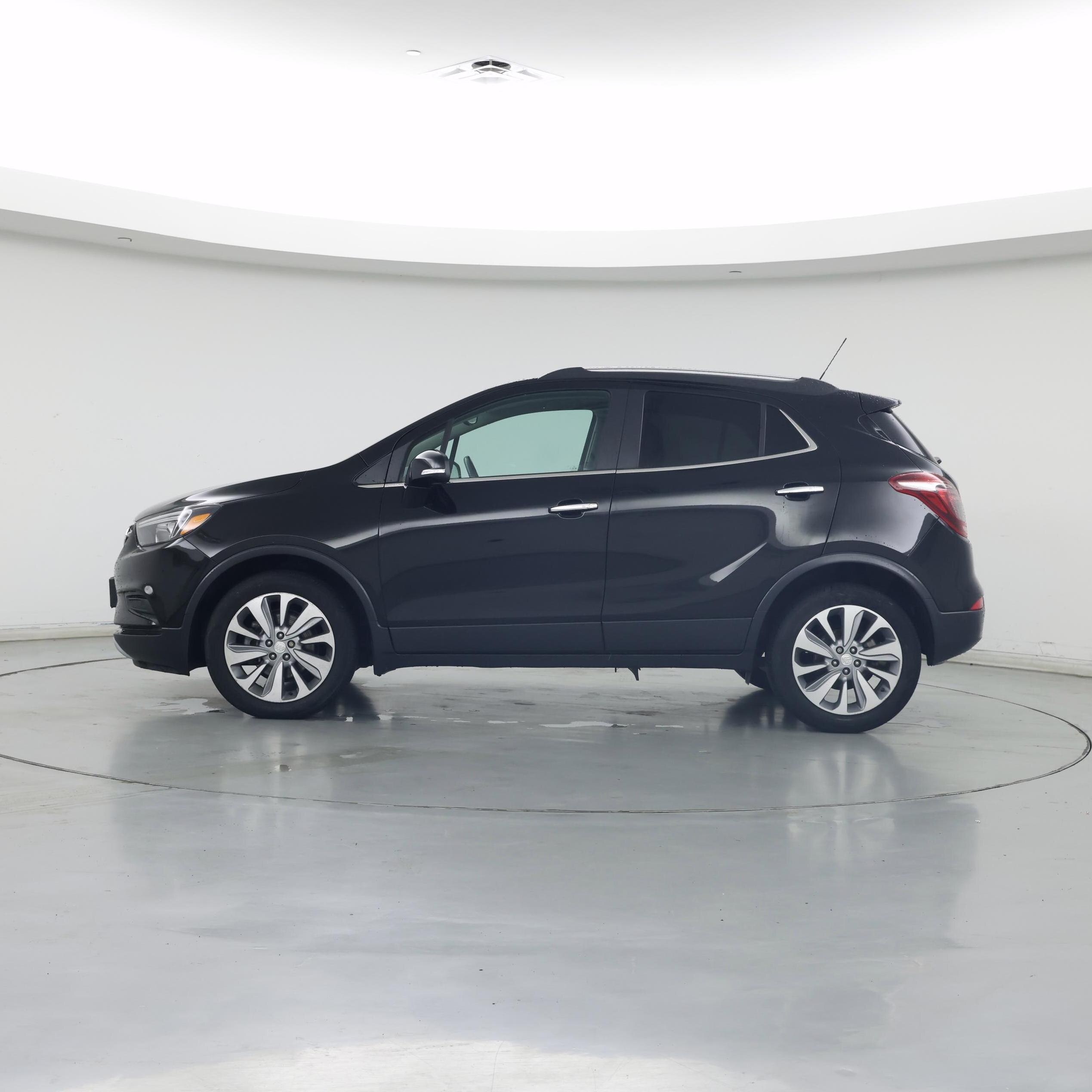 Thumbnail: 2018 Buick Encore - 3