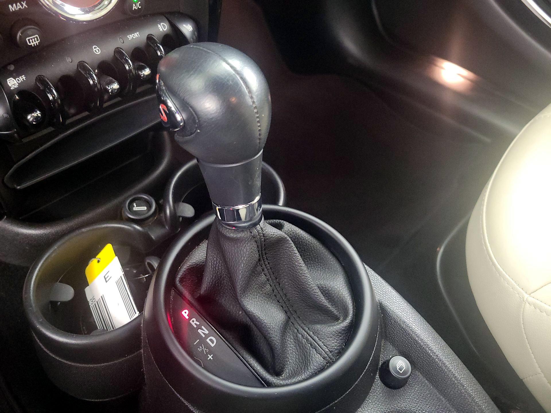 Thumbnail: 2015 MINI Cooper Countryman - 16