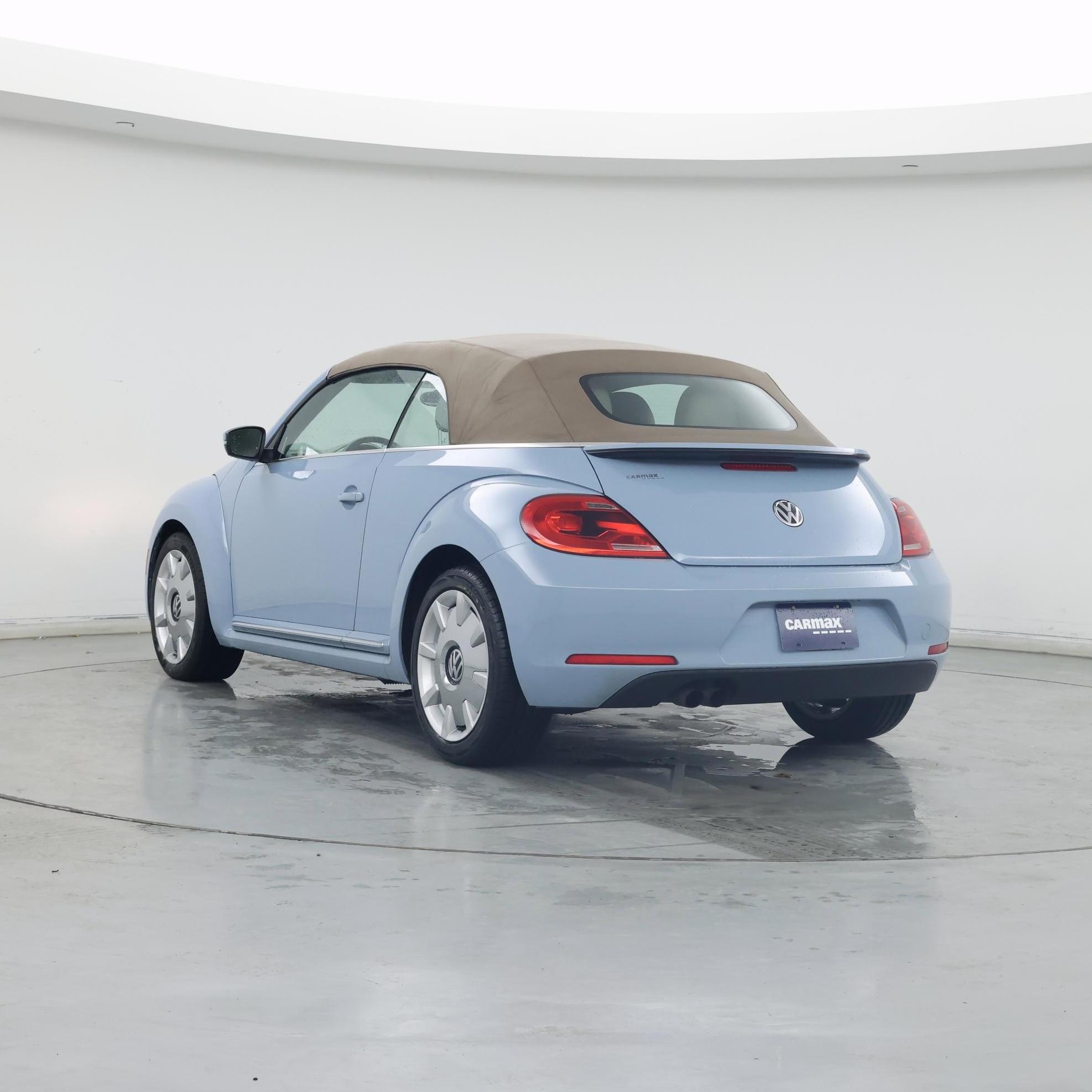 Thumbnail: 2015 Volkswagen Beetle - 2