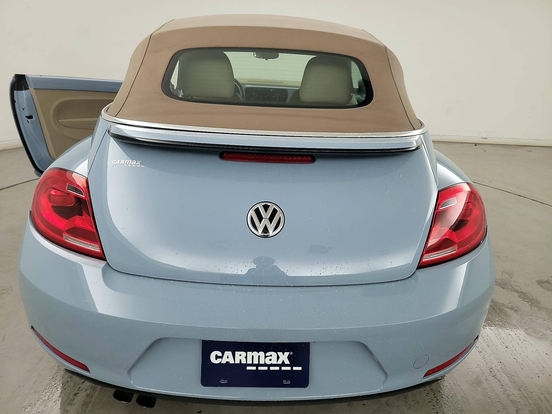 Thumbnail: 2015 Volkswagen Beetle - 20