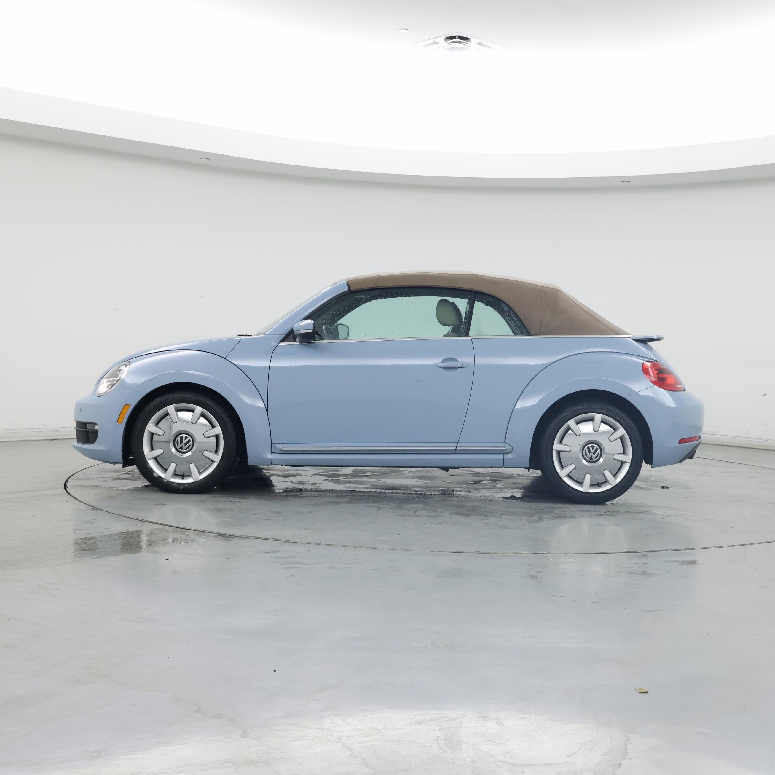 Thumbnail: 2015 Volkswagen Beetle - 3