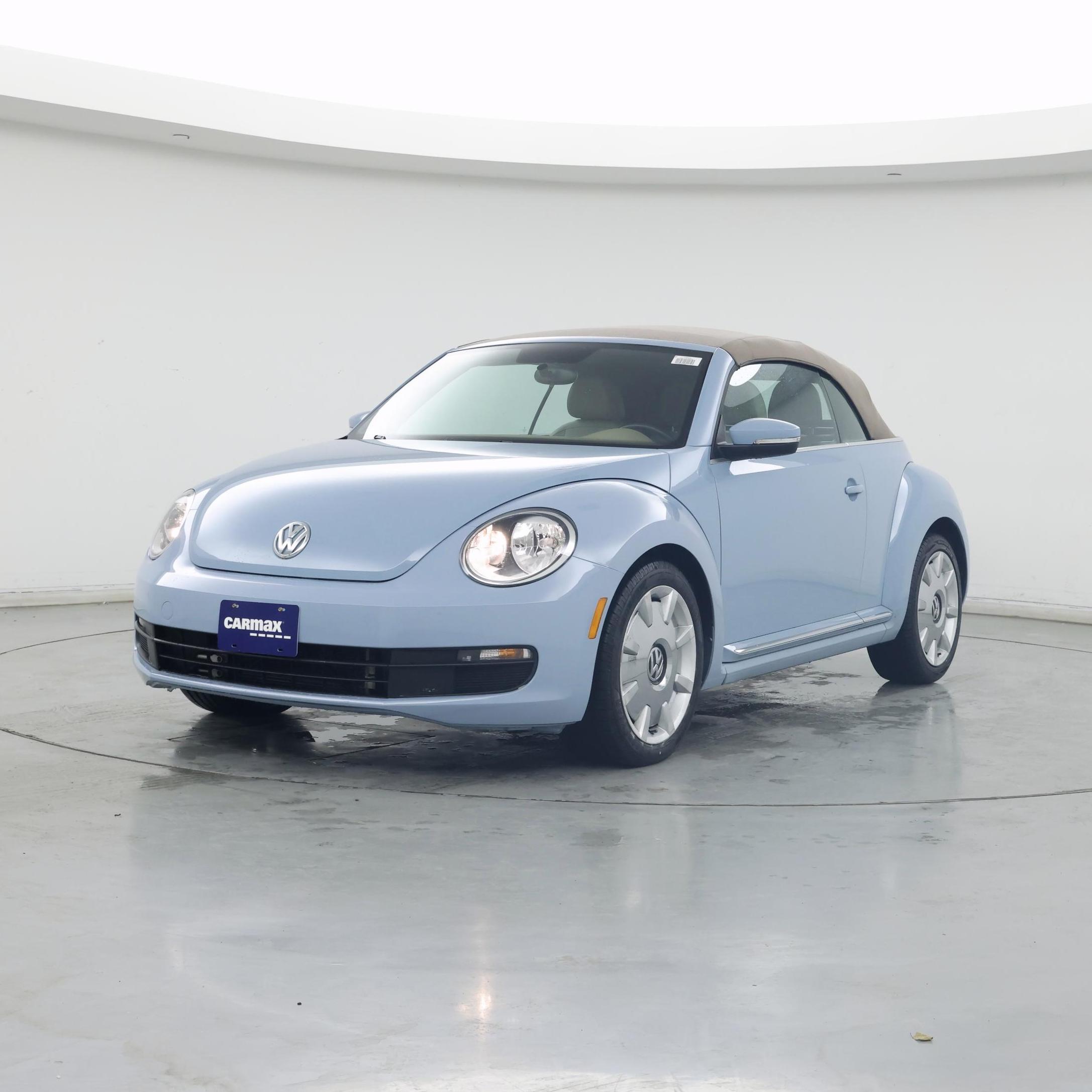 Thumbnail: 2015 Volkswagen Beetle - 4