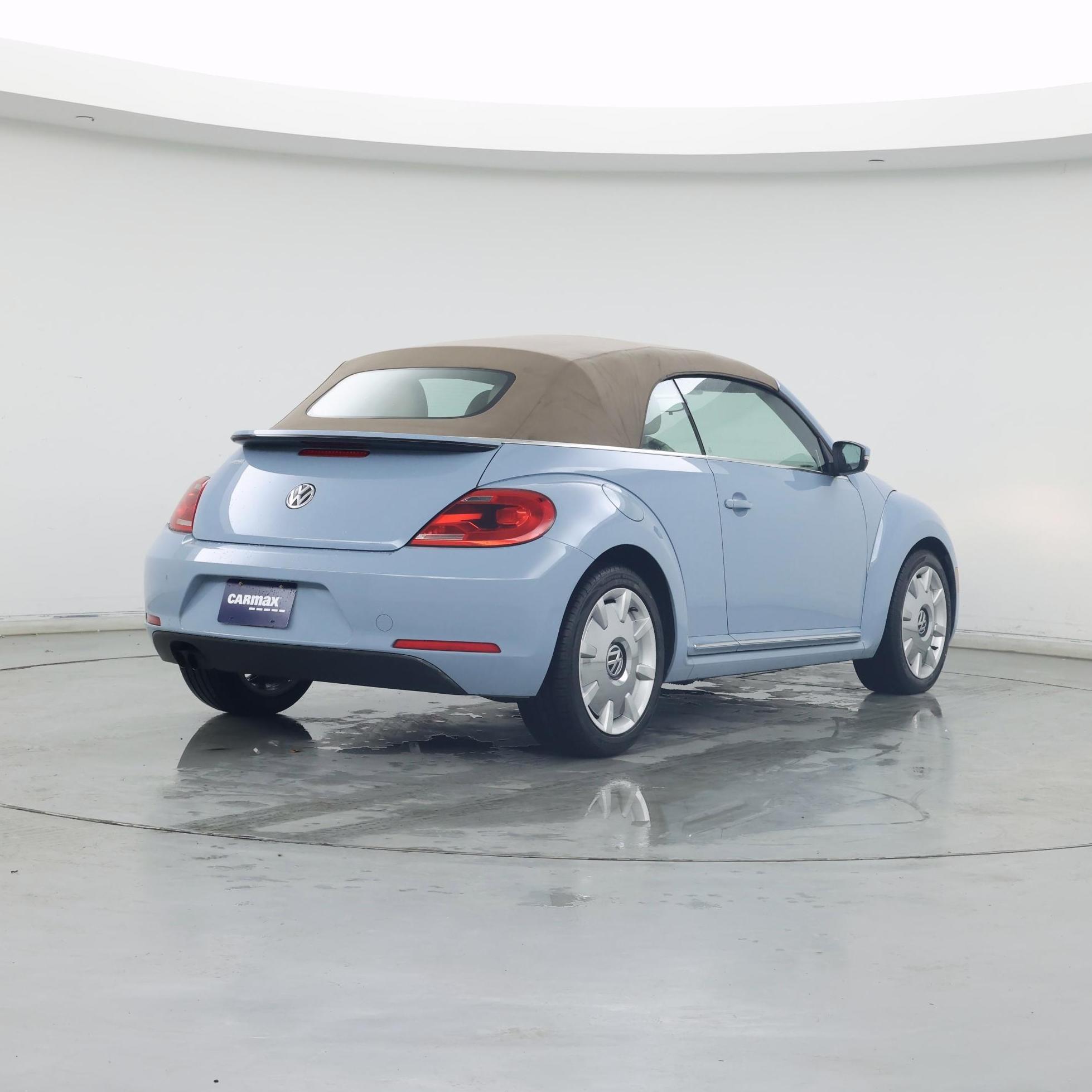 Thumbnail: 2015 Volkswagen Beetle - 8