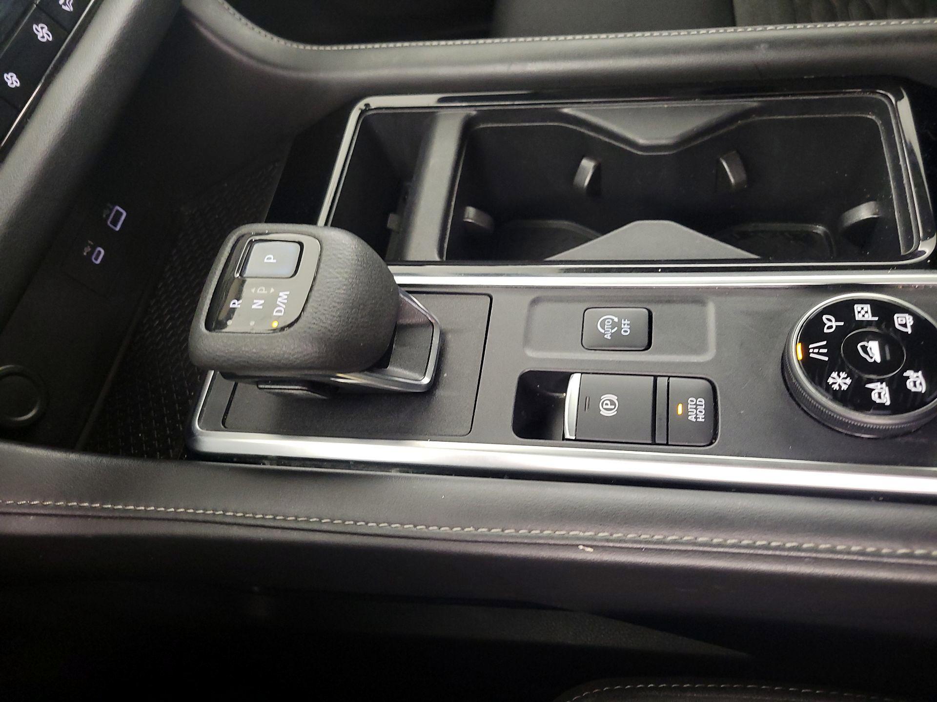 Thumbnail: 2022 Nissan Pathfinder - 17