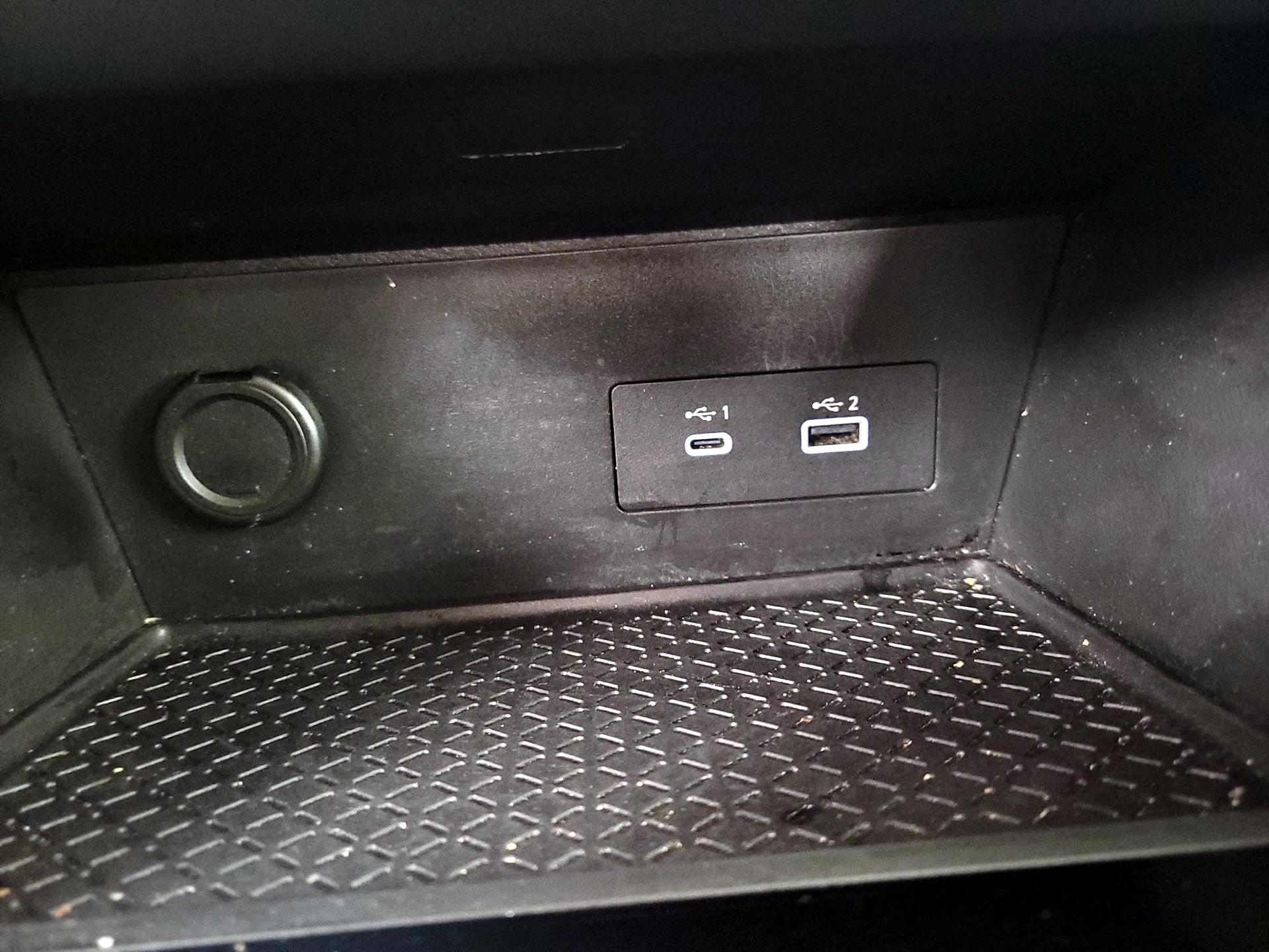 Thumbnail: 2022 Nissan Pathfinder - 18