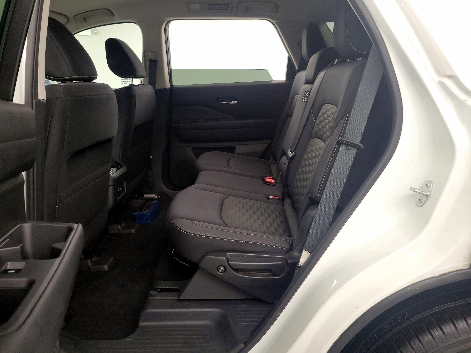 Thumbnail: 2022 Nissan Pathfinder - 19