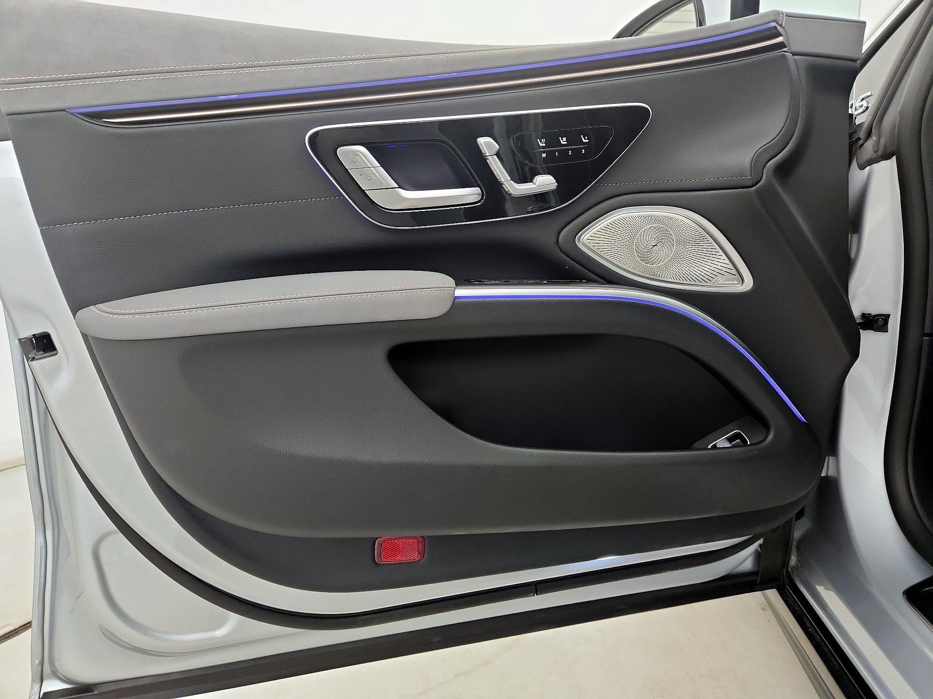 Thumbnail: 2022 Mercedes-Benz EQS - 12