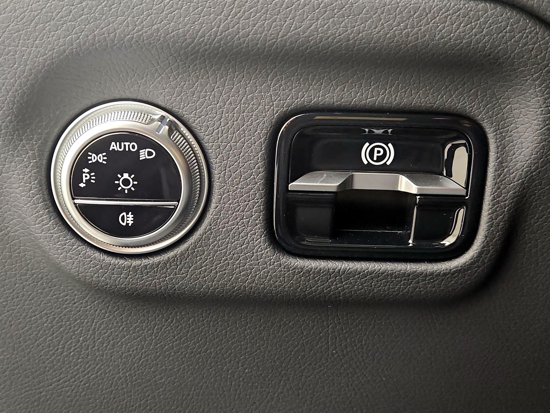 Thumbnail: 2022 Mercedes-Benz EQS - 13