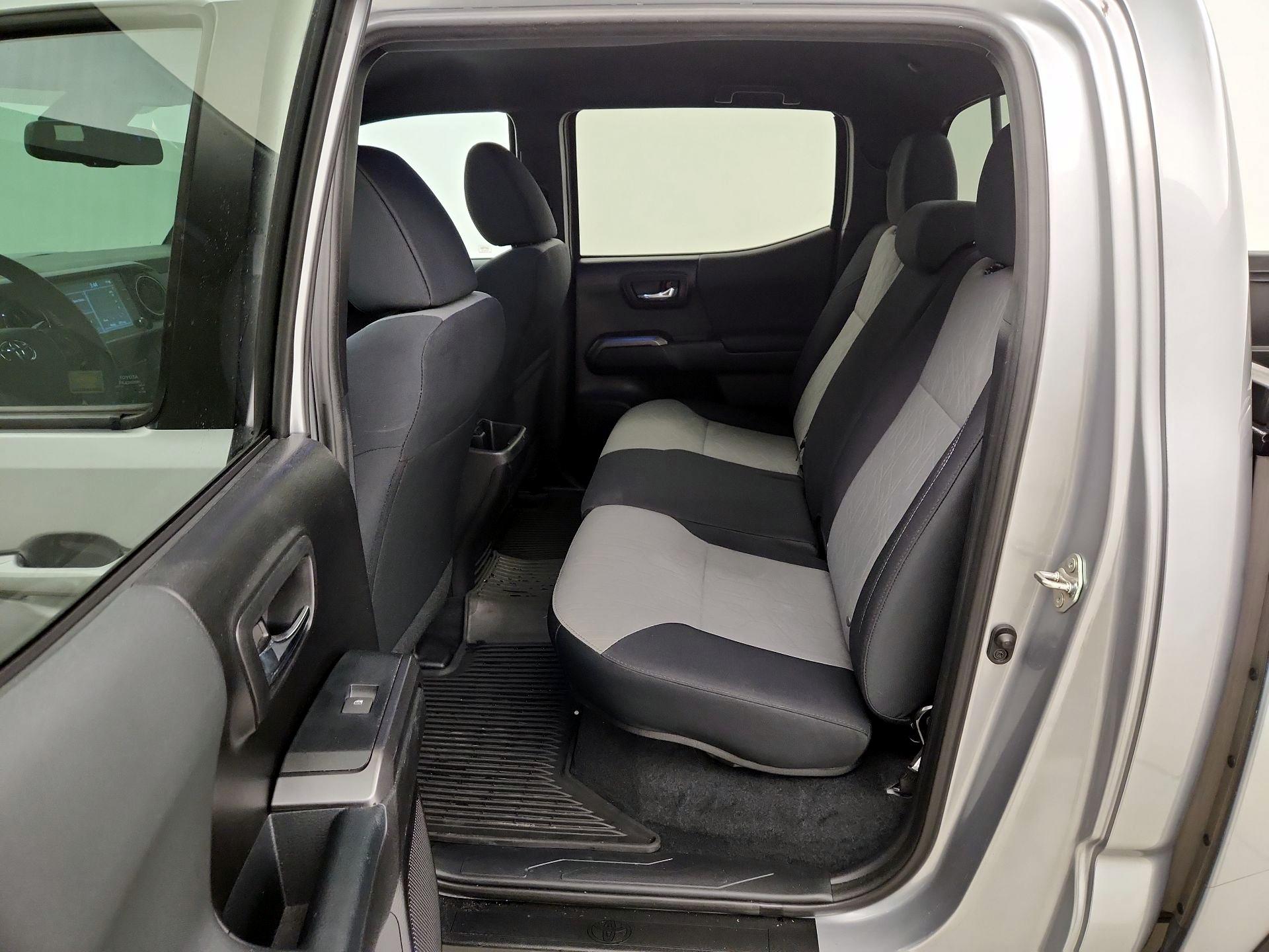 Thumbnail: 2020 Toyota Tacoma - 19