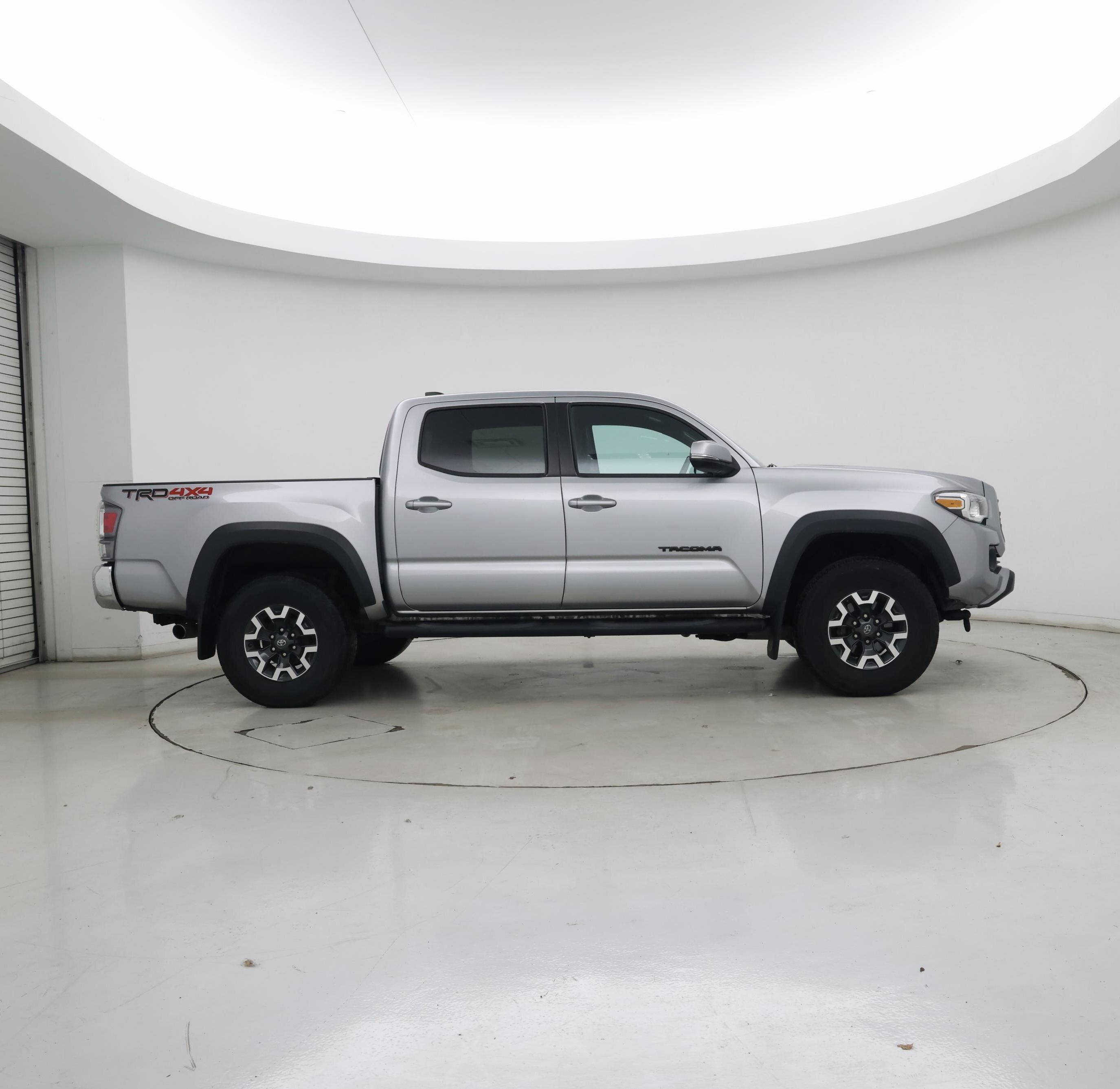 Thumbnail: 2020 Toyota Tacoma - 7