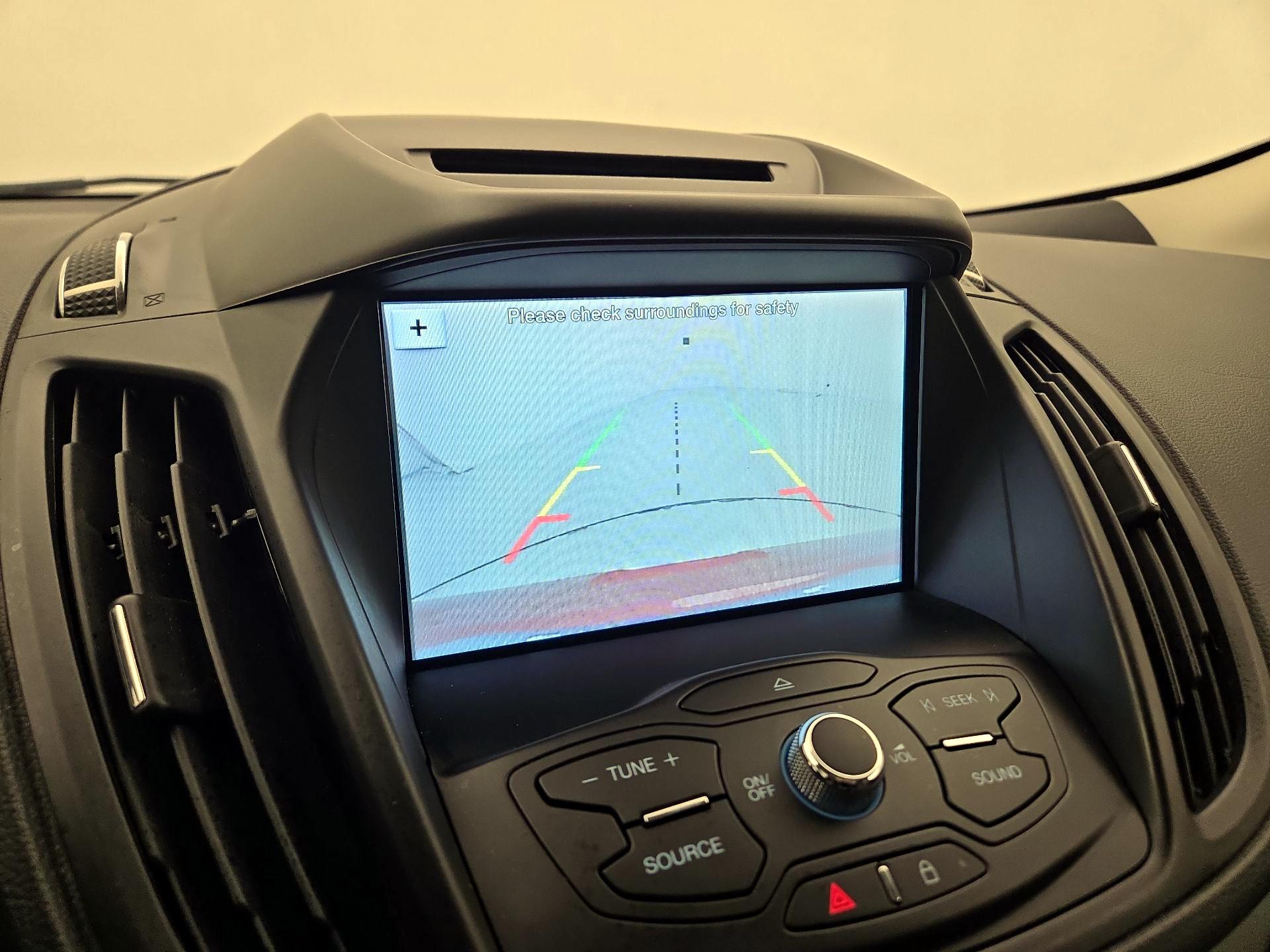 Thumbnail: 2016 Ford Escape - 14