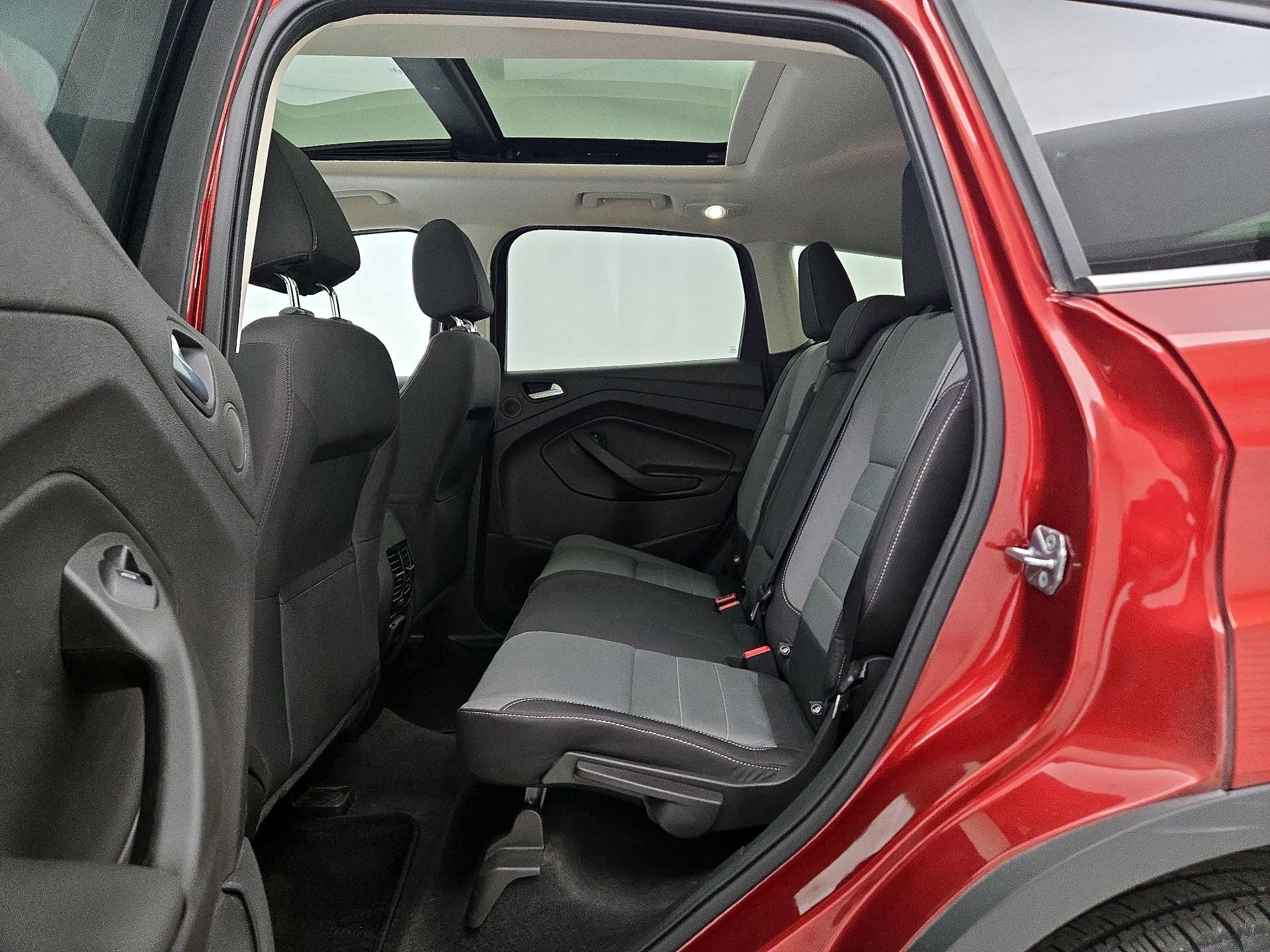 Thumbnail: 2016 Ford Escape - 20