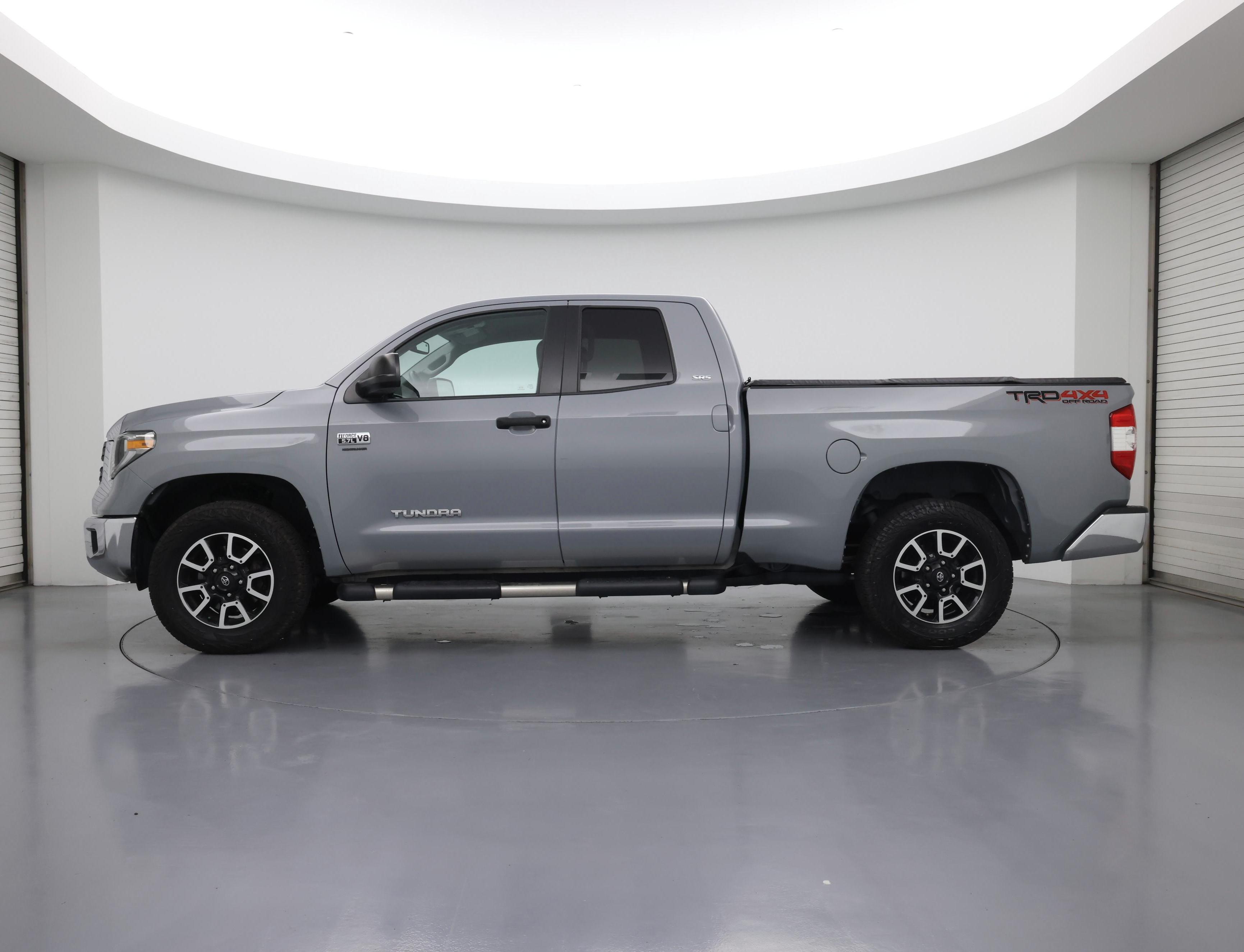 Thumbnail: 2018 Toyota Tundra - 3