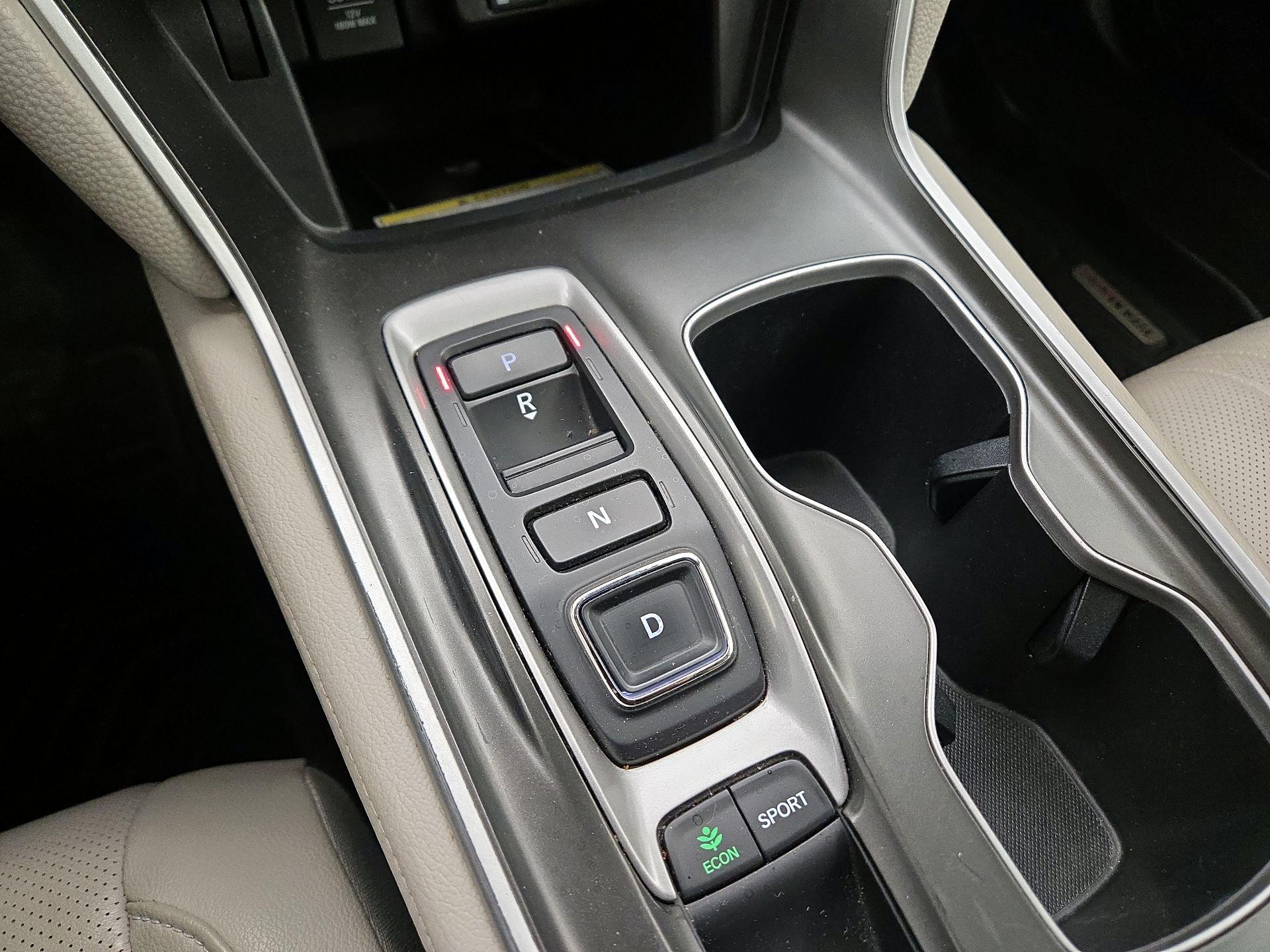 Thumbnail: 2018 Honda Accord - 18