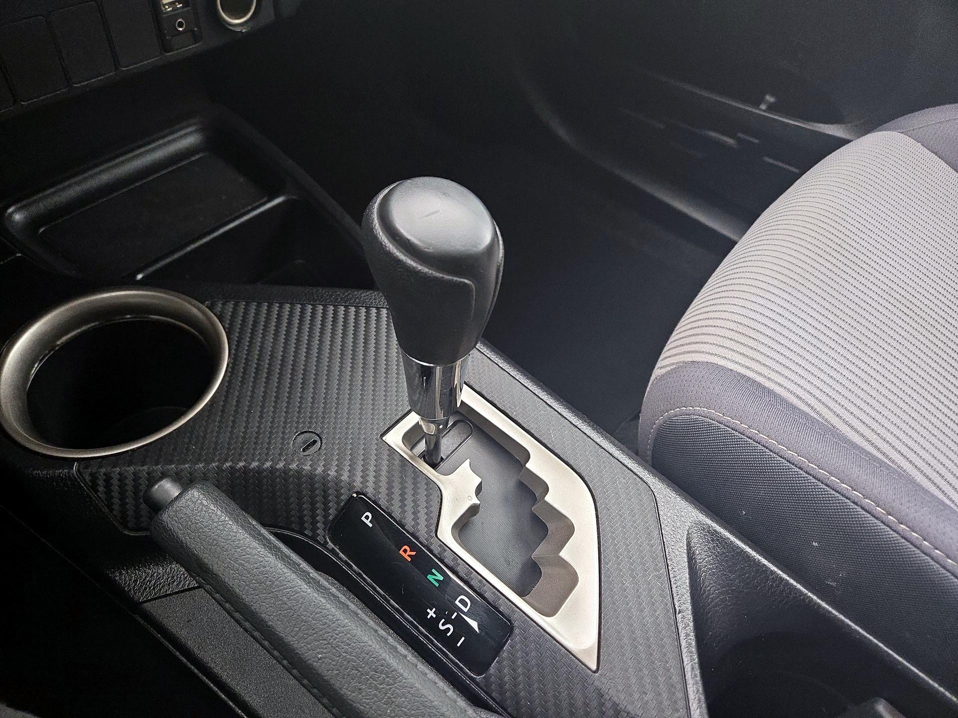 Thumbnail: 2015 Toyota RAV4 - 17